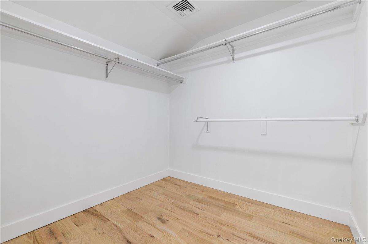 77 Bounty Lane, Jericho, NY 11753