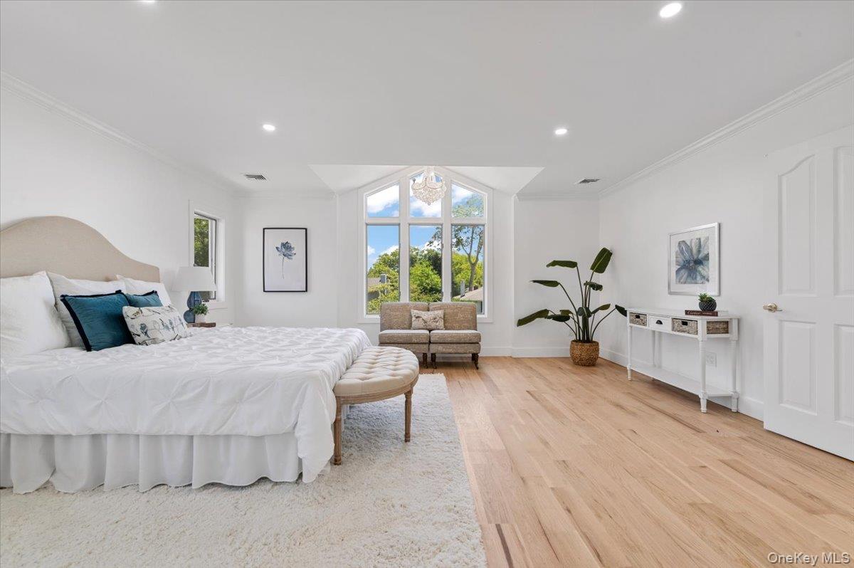 77 Bounty Lane, Jericho, NY 11753