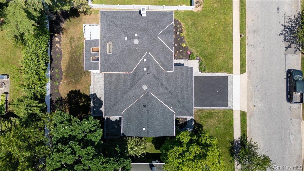 77 Bounty Lane, Jericho, NY 11753