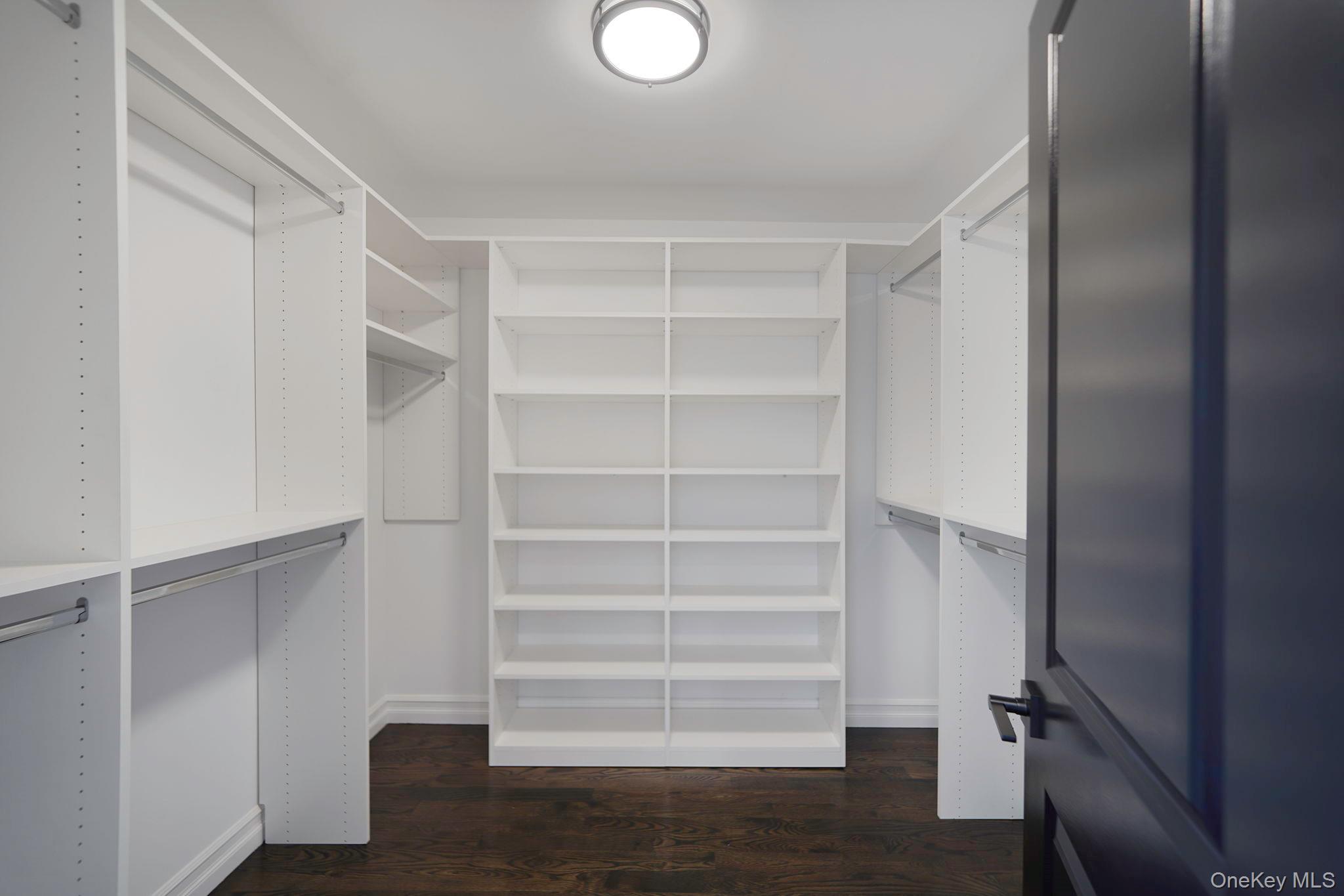 14 Quintree Lane, Melville, NY 11747