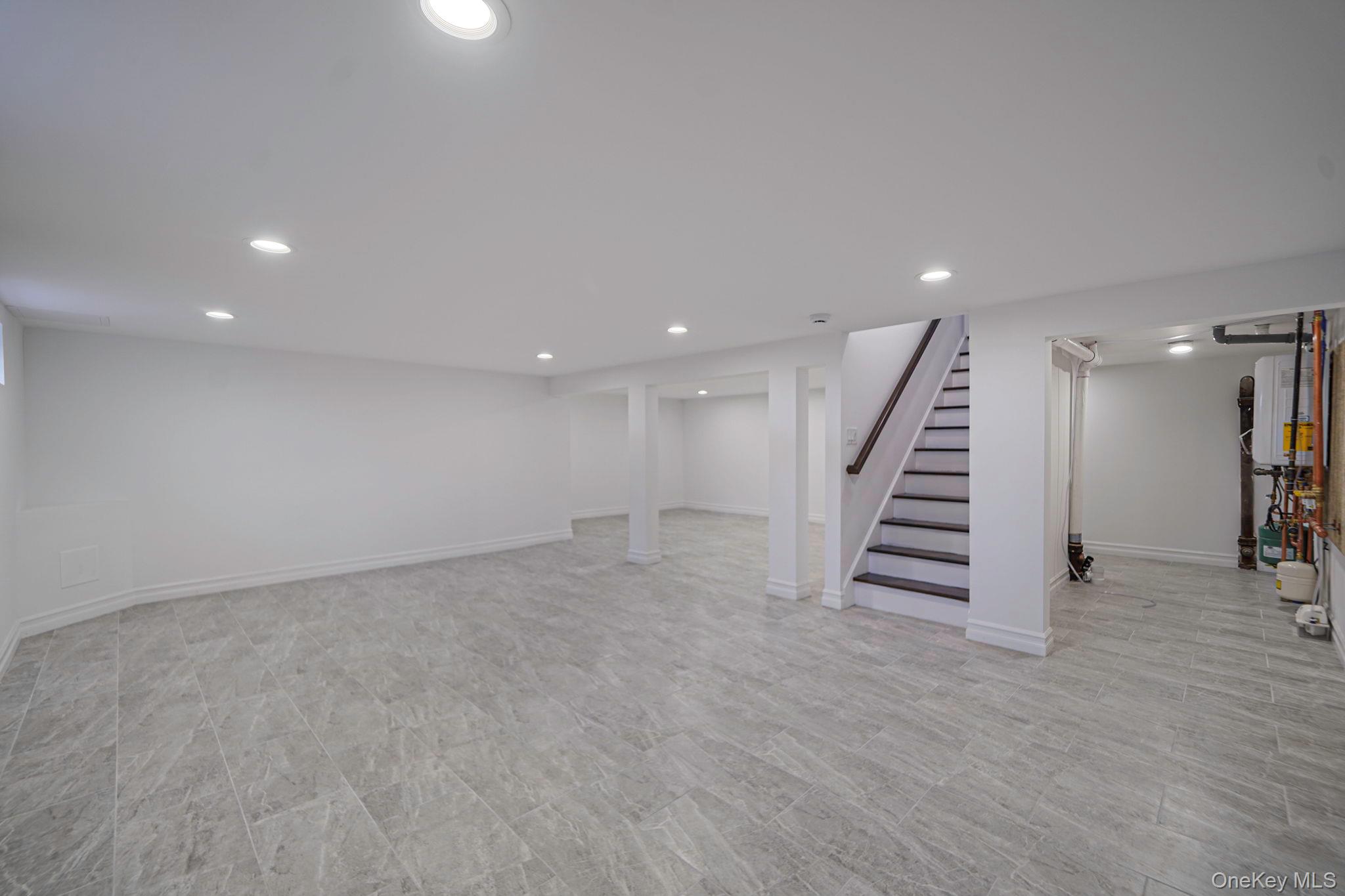 14 Quintree Lane, Melville, NY 11747