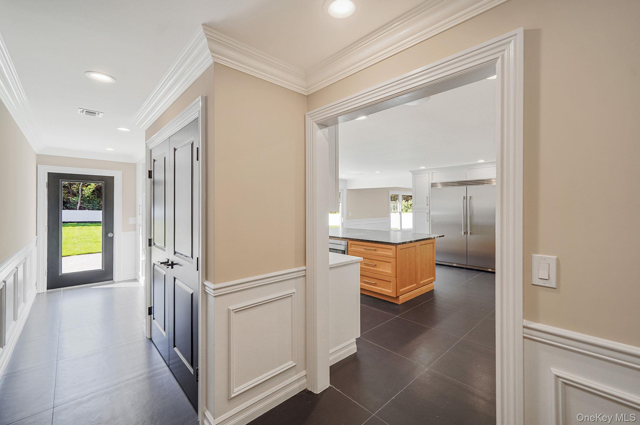 14 Quintree Lane, Melville, NY 11747