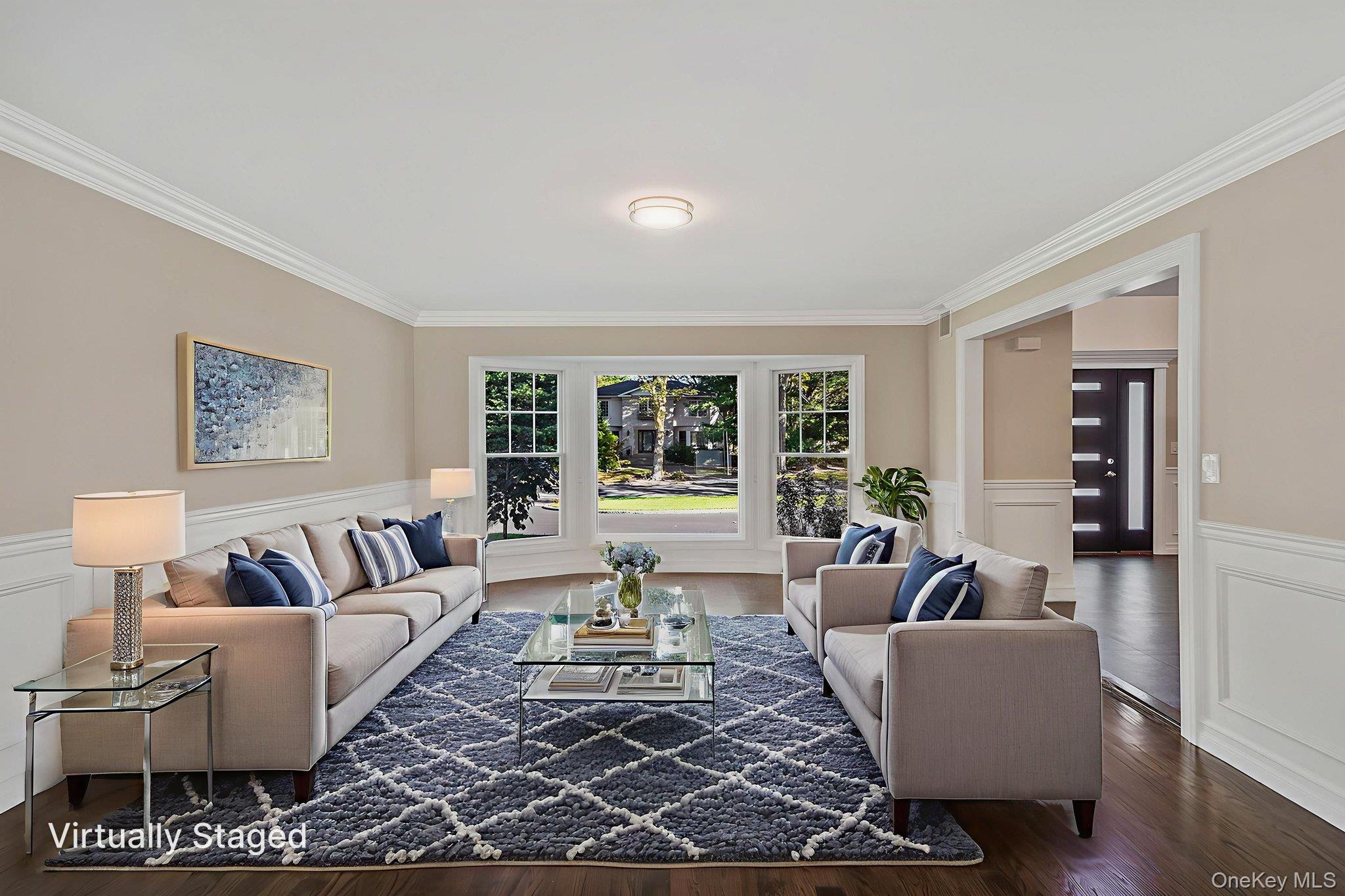 14 Quintree Lane, Melville, NY 11747