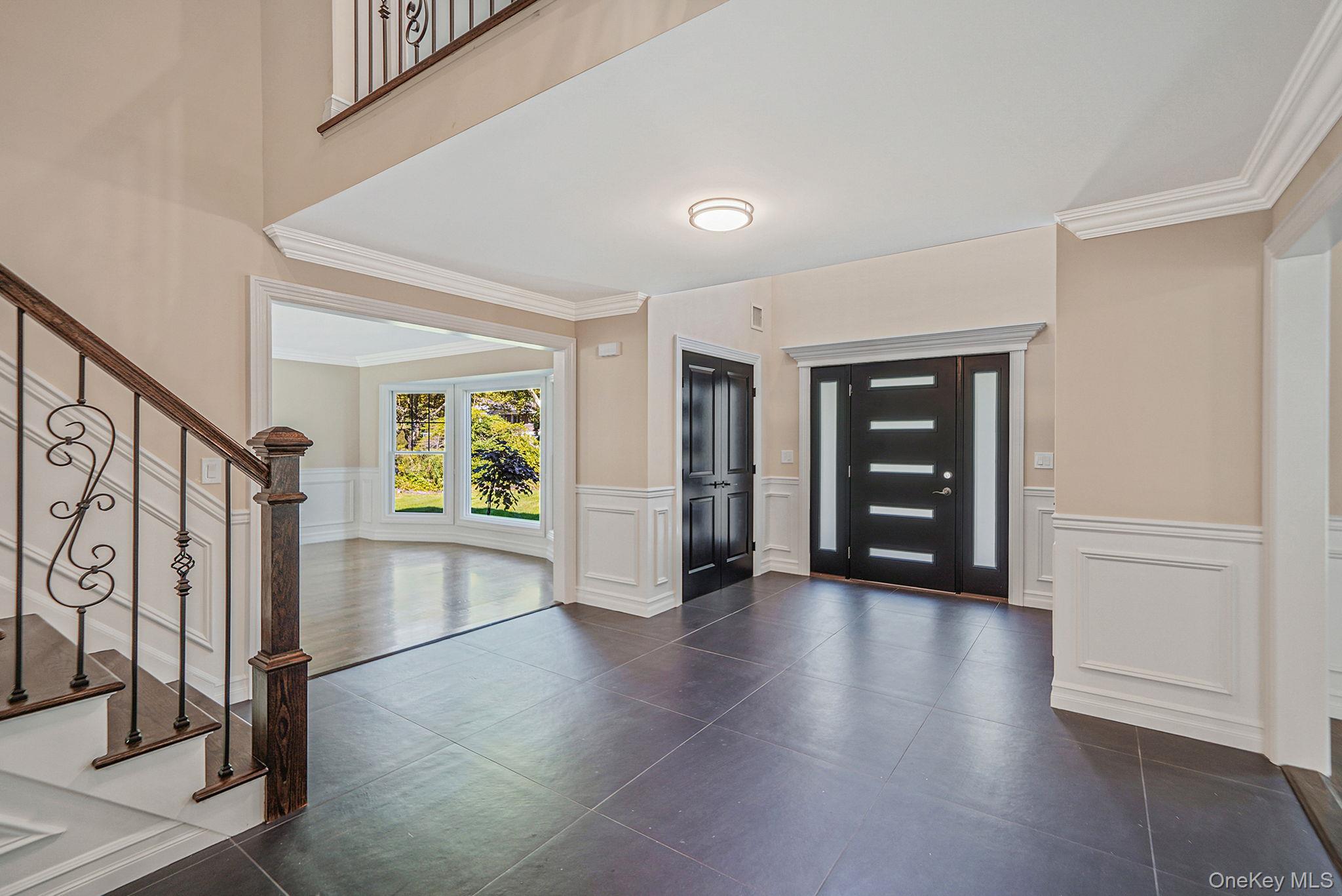 14 Quintree Lane, Melville, NY 11747