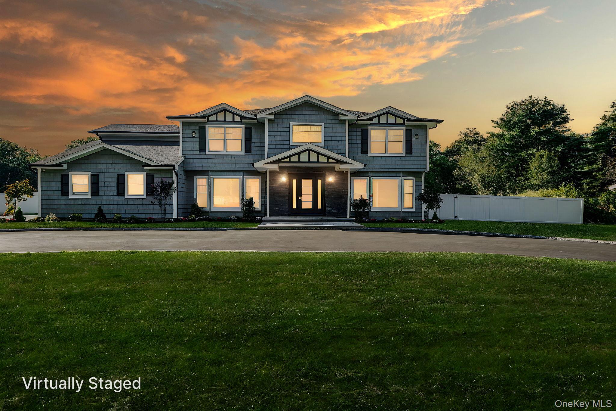 14 Quintree Lane, Melville, NY 11747