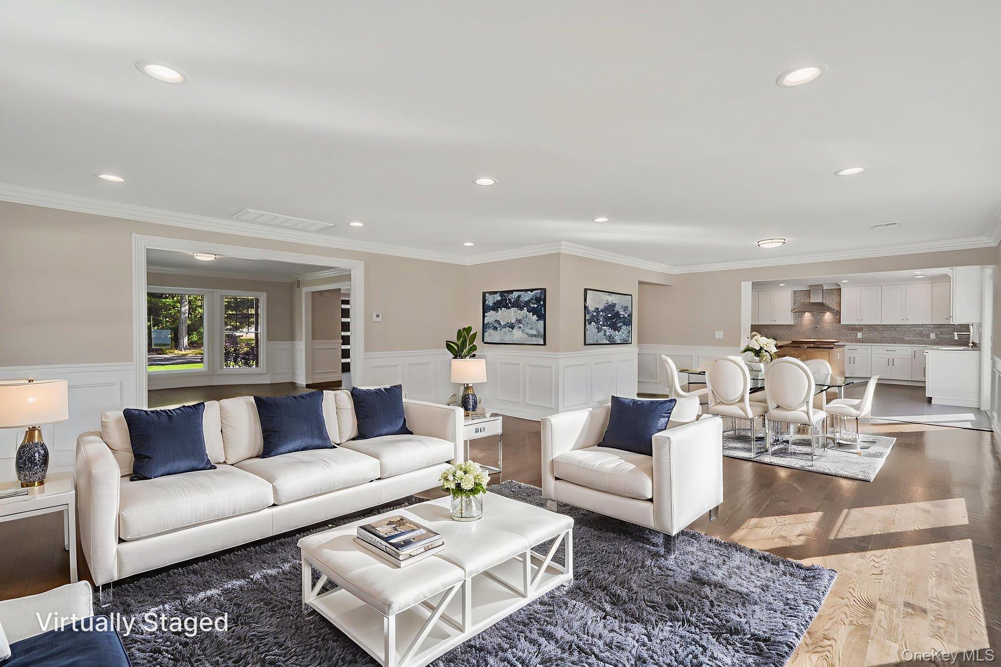 14 Quintree Lane, Melville, NY 11747