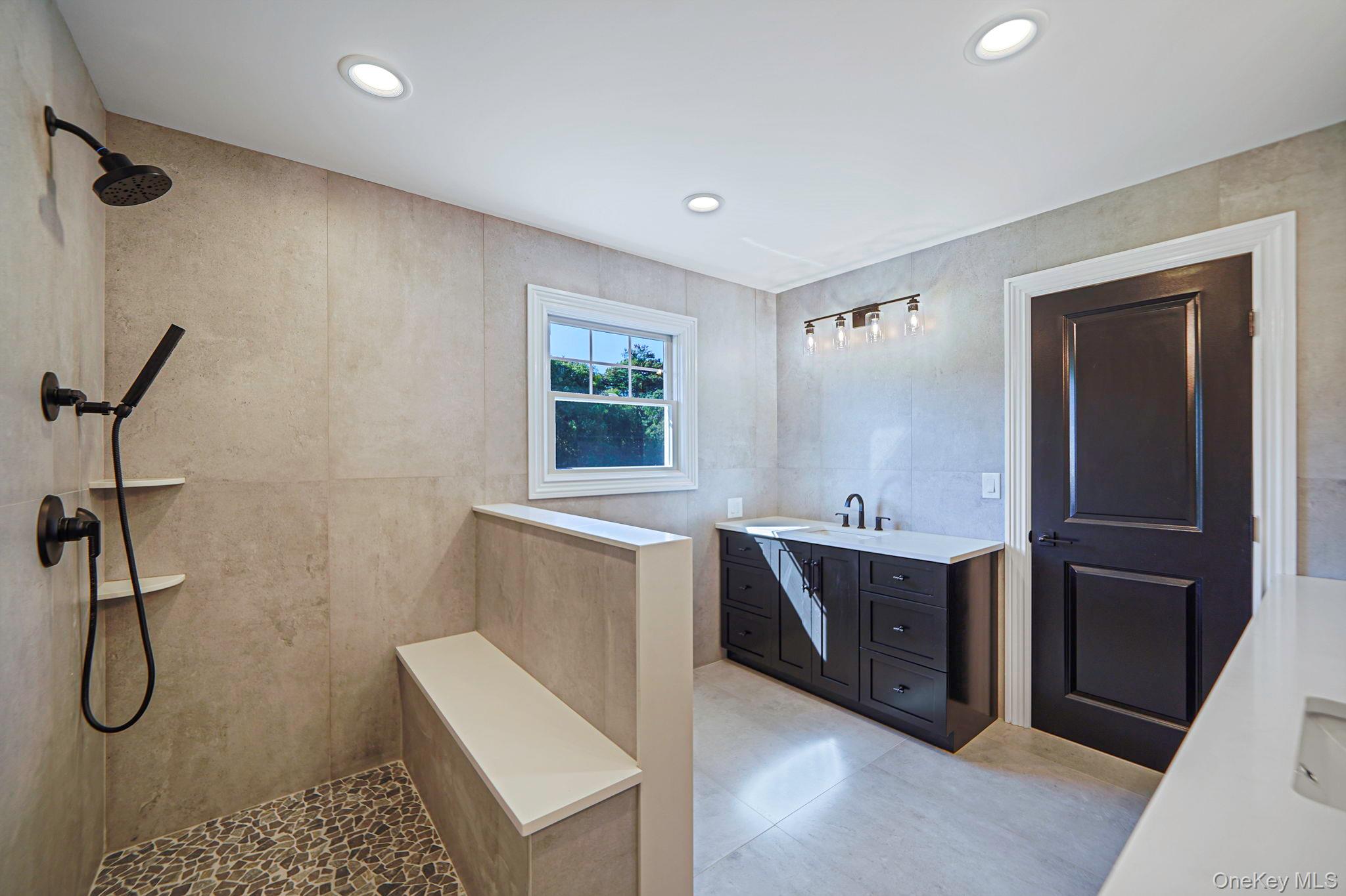 14 Quintree Lane, Melville, NY 11747