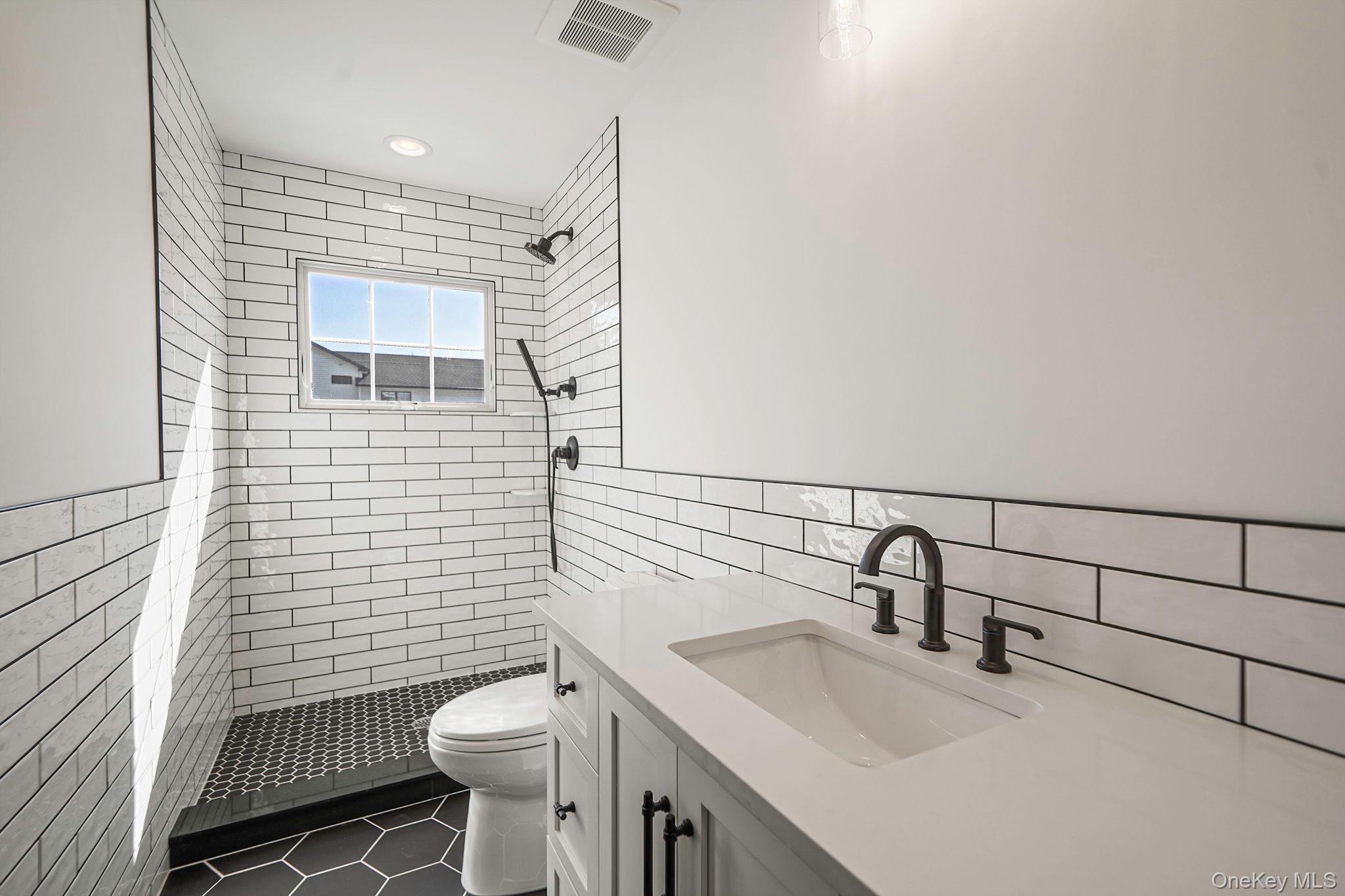 14 Quintree Lane, Melville, NY 11747