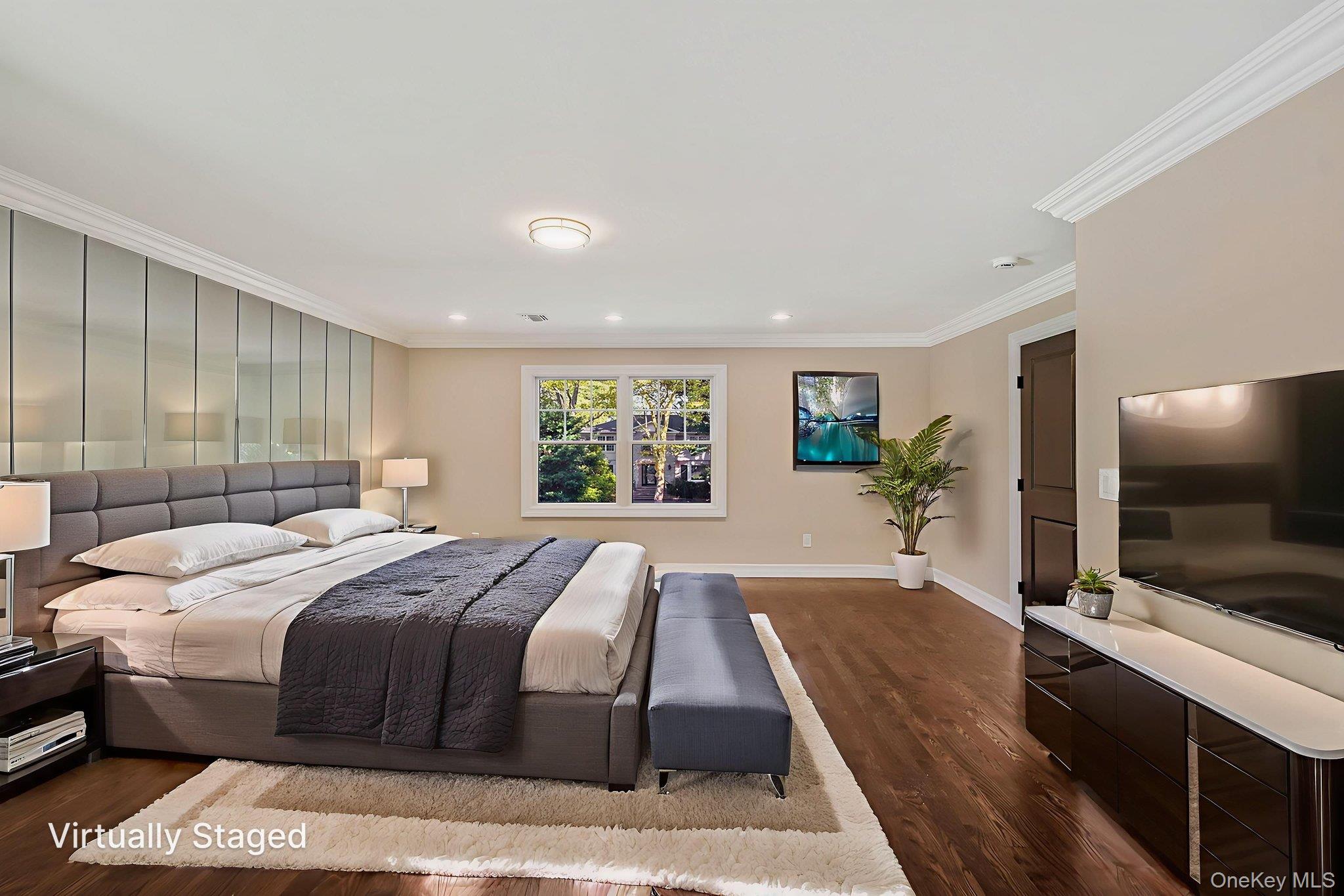 14 Quintree Lane, Melville, NY 11747