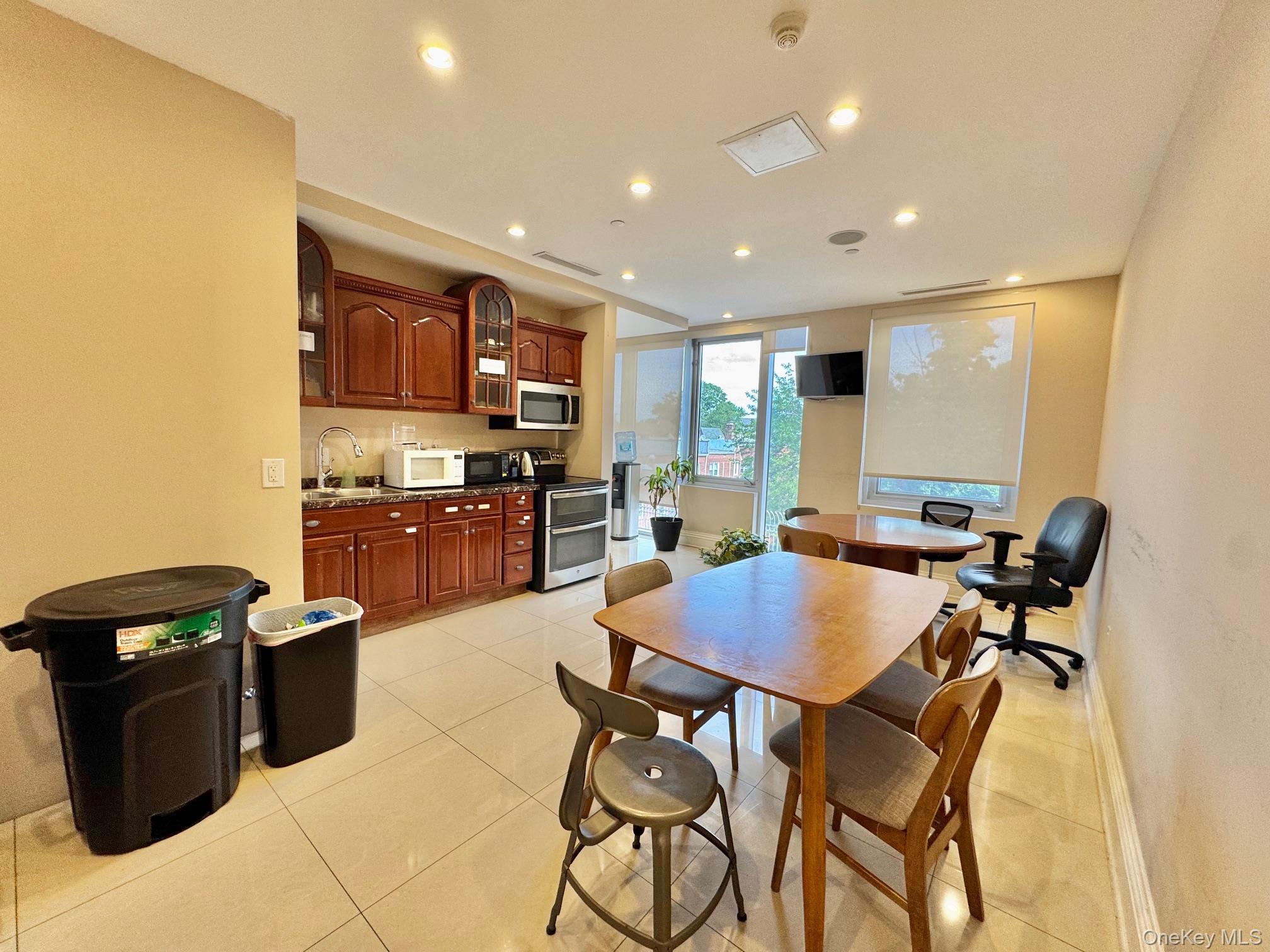 21515 Northern Boulevard, Bayside, NY 11361