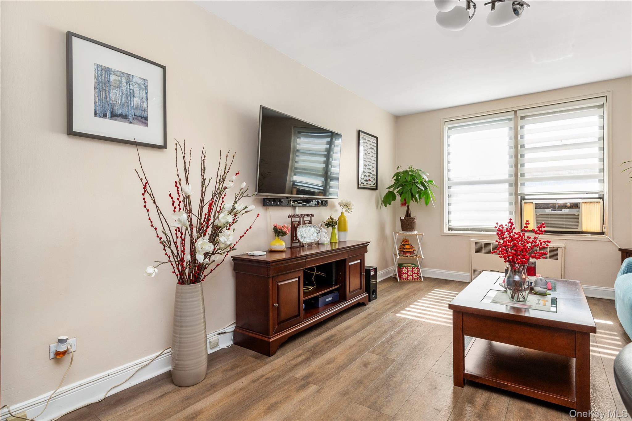 33-07 91 st Street # 3K, Jackson Heights, NY 11372