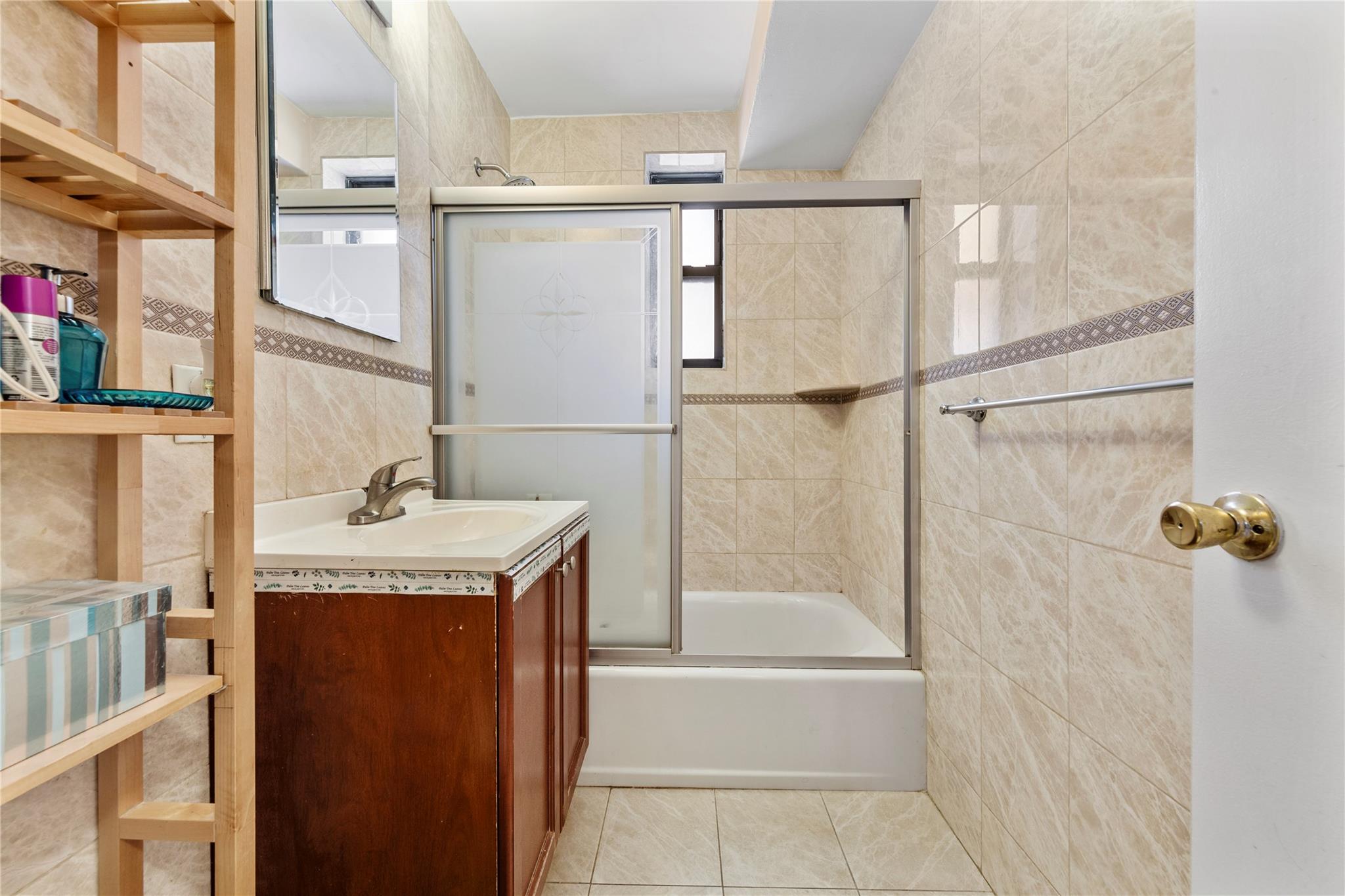 33-07 91 st Street # 3K, Jackson Heights, NY 11372