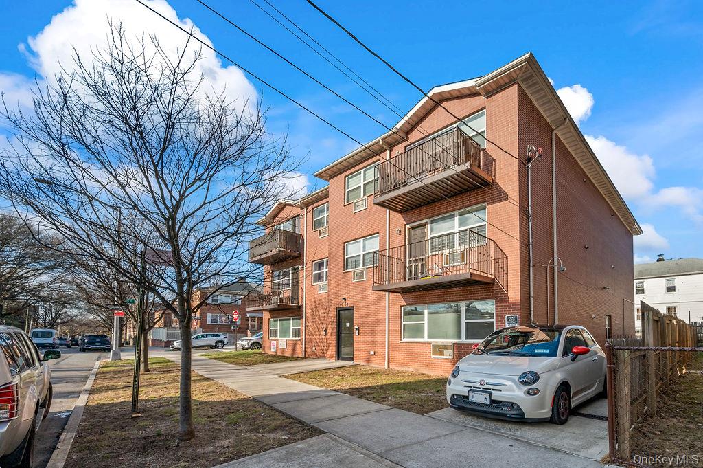 16003 Sanford Avenue, Flushing, NY 11358