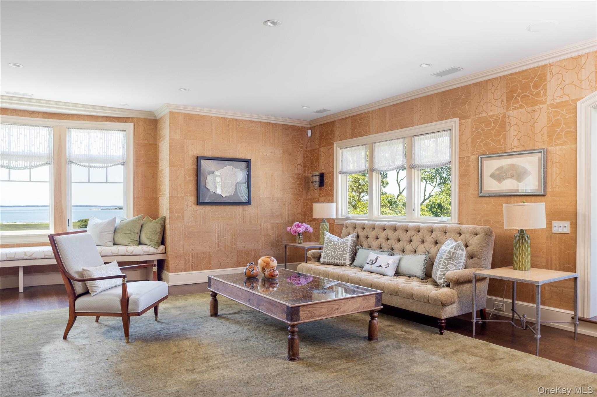 1350 W Cove Road, Cutchogue, NY 11935