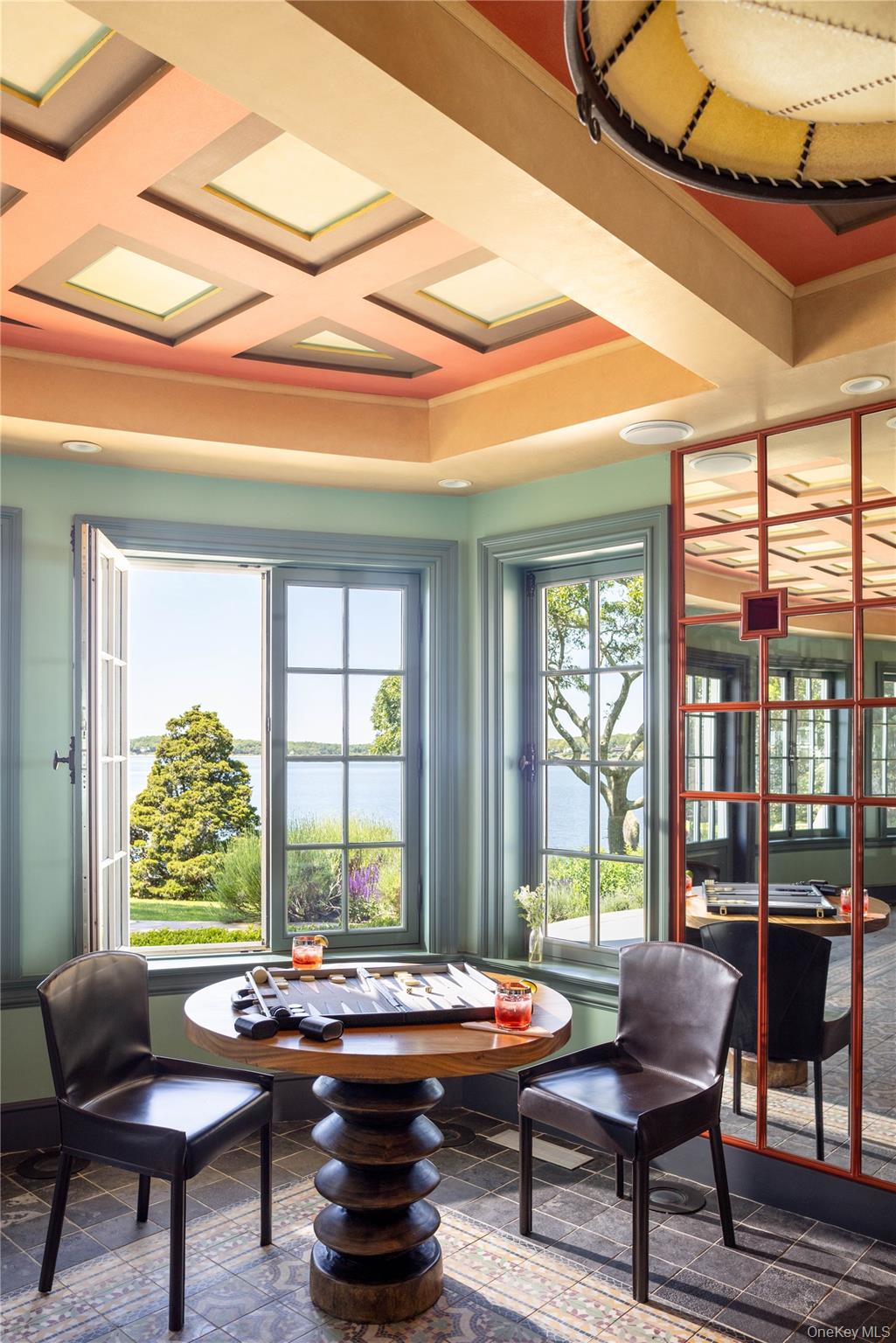 1350 W Cove Road, Cutchogue, NY 11935