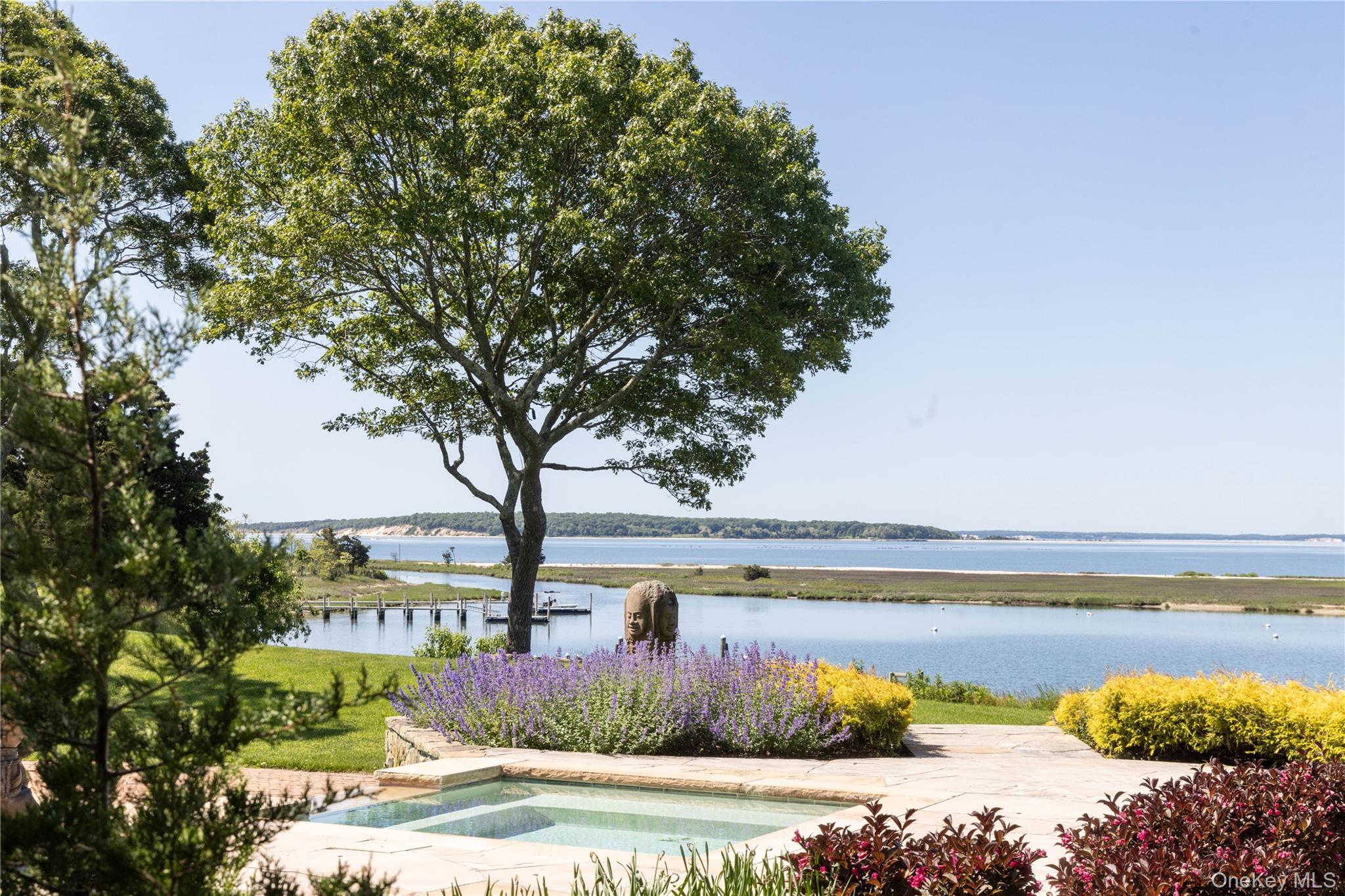 1350 W Cove Road, Cutchogue, NY 11935