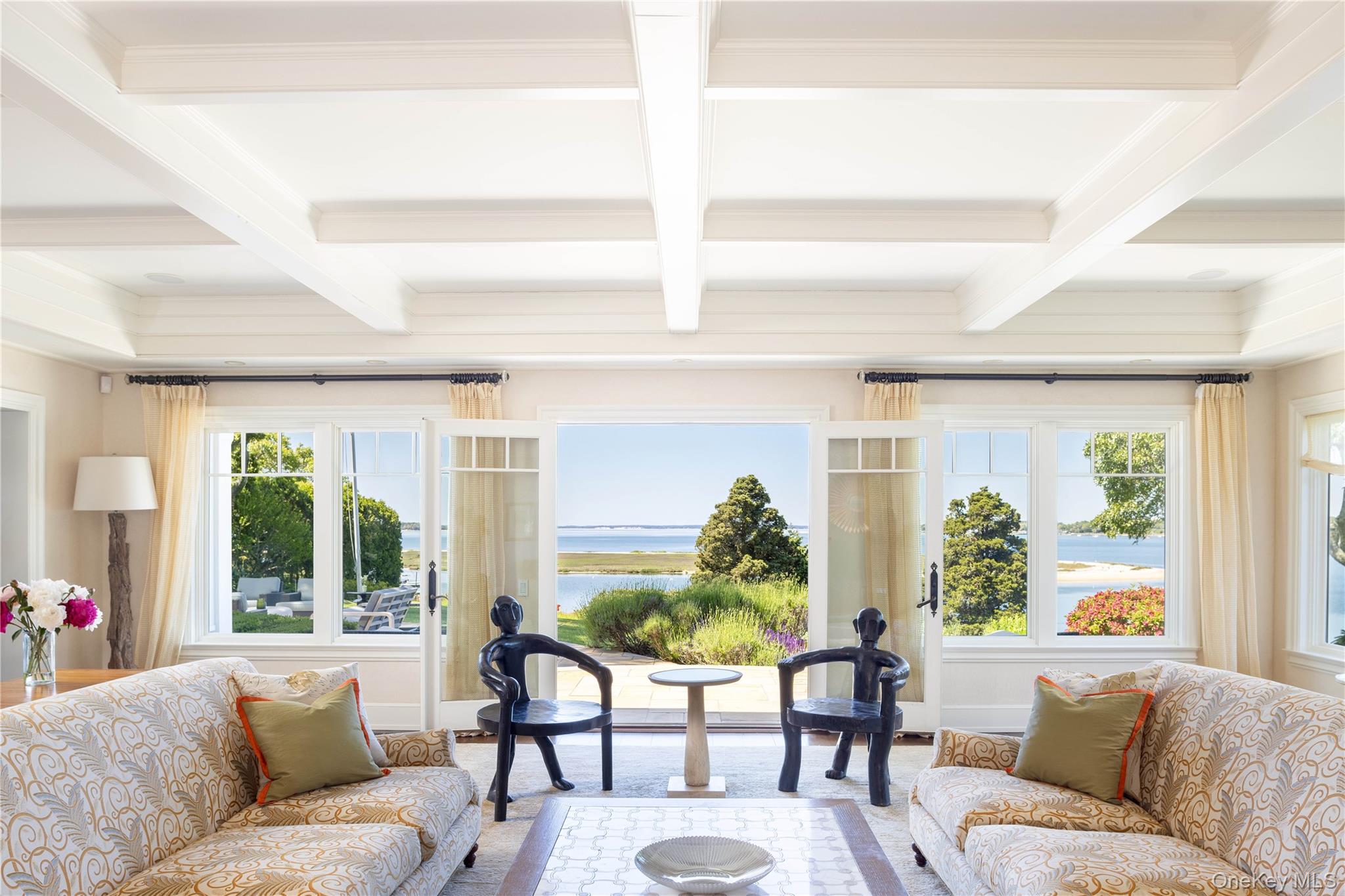 1350 W Cove Road, Cutchogue, NY 11935