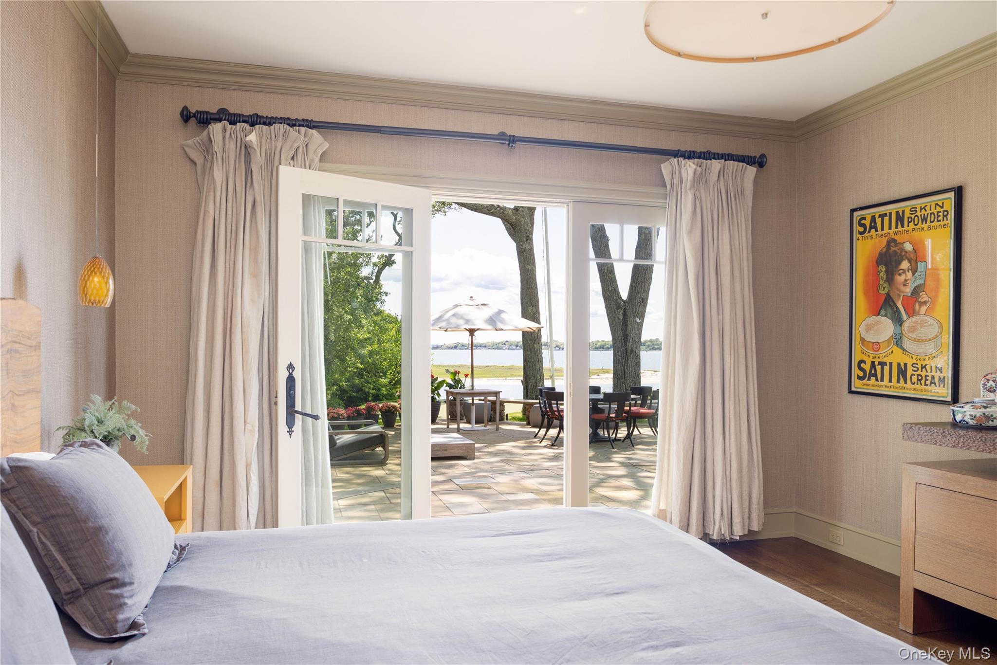 1350 W Cove Road, Cutchogue, NY 11935