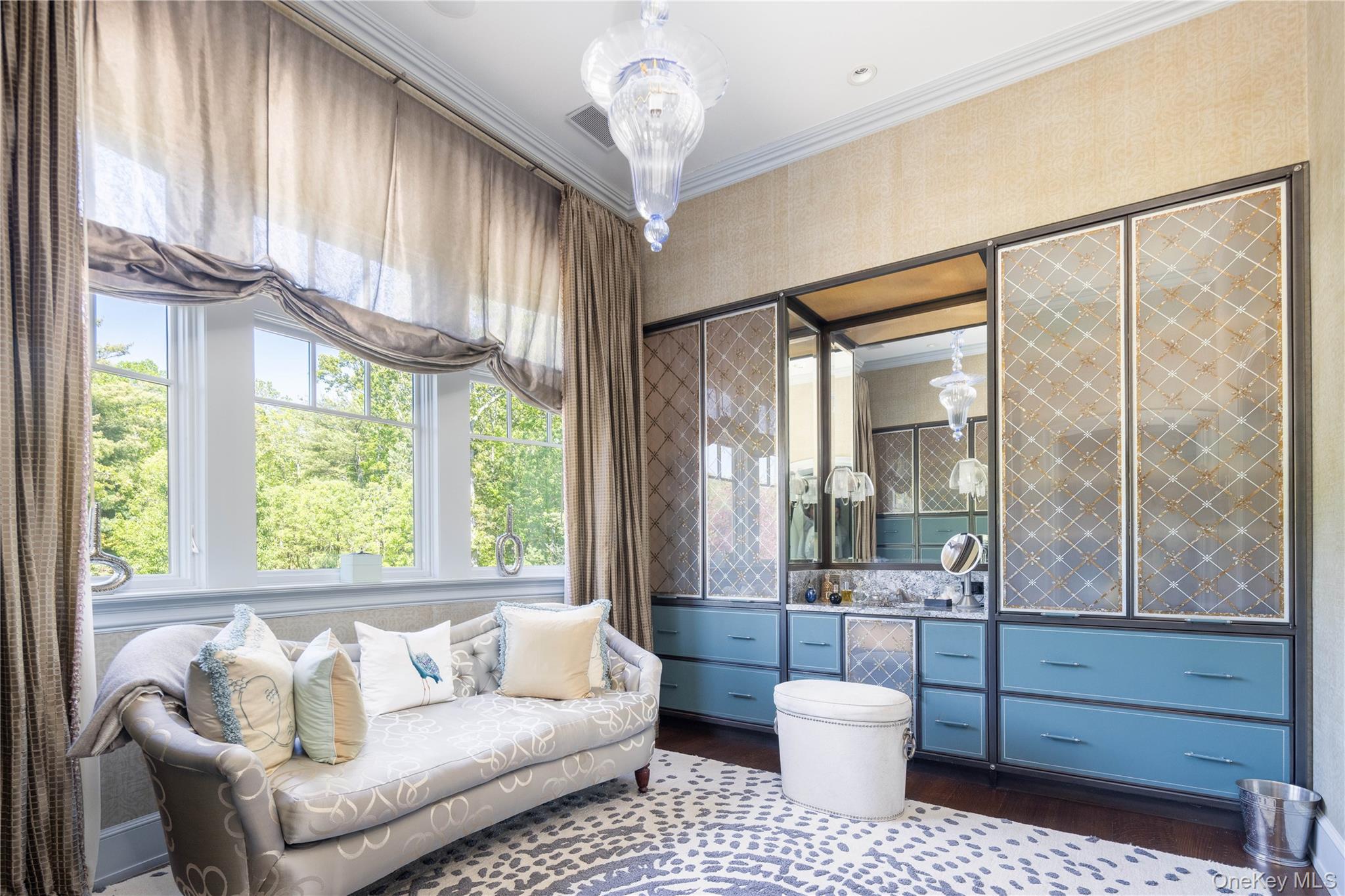 1350 W Cove Road, Cutchogue, NY 11935