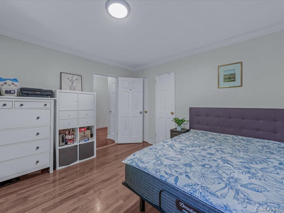 13 W Mill Drive # 3A, Great Neck, NY 11021