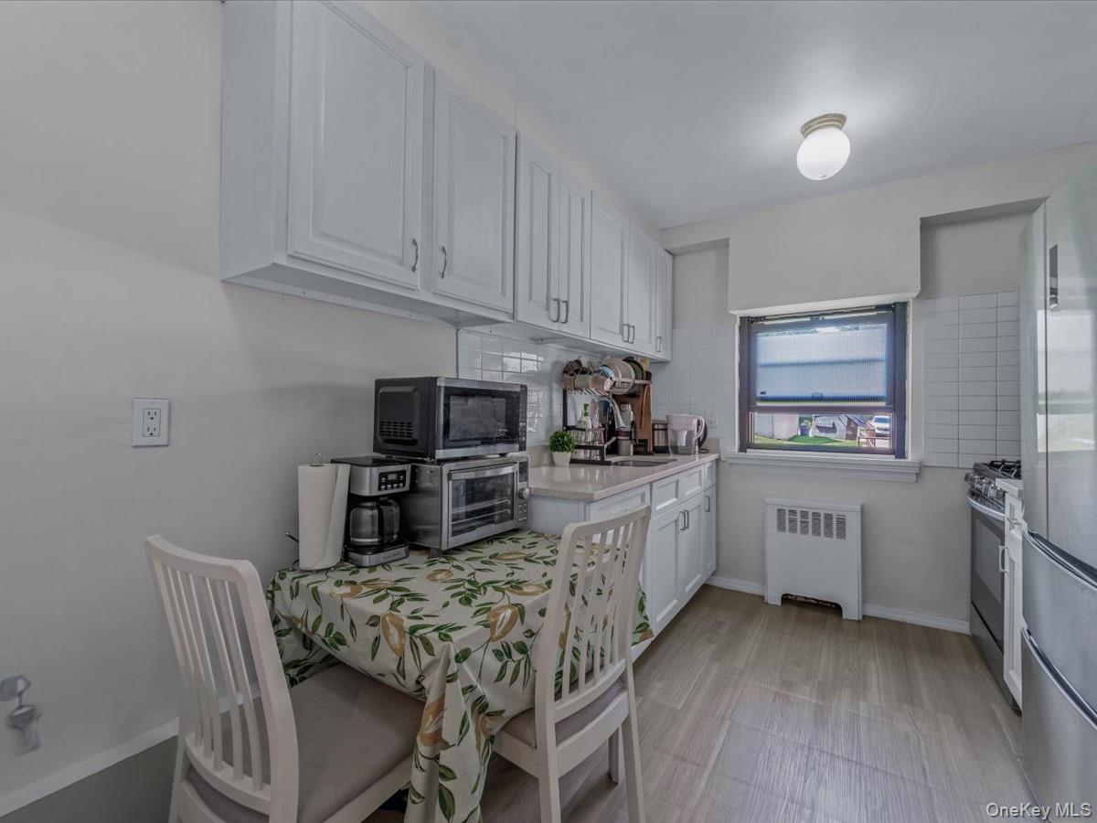 13 W Mill Drive # 3A, Great Neck, NY 11021