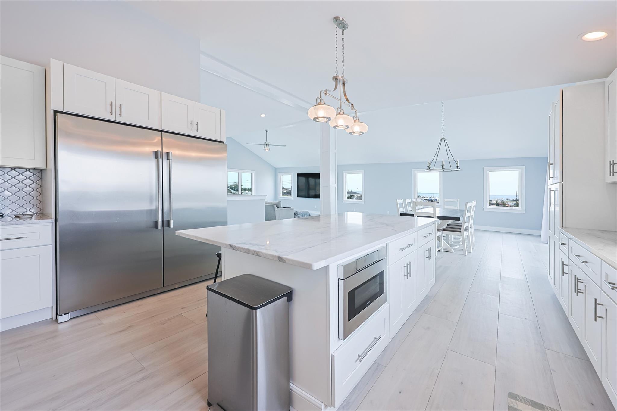 390 E Shore Road, Lindenhurst, NY 11757