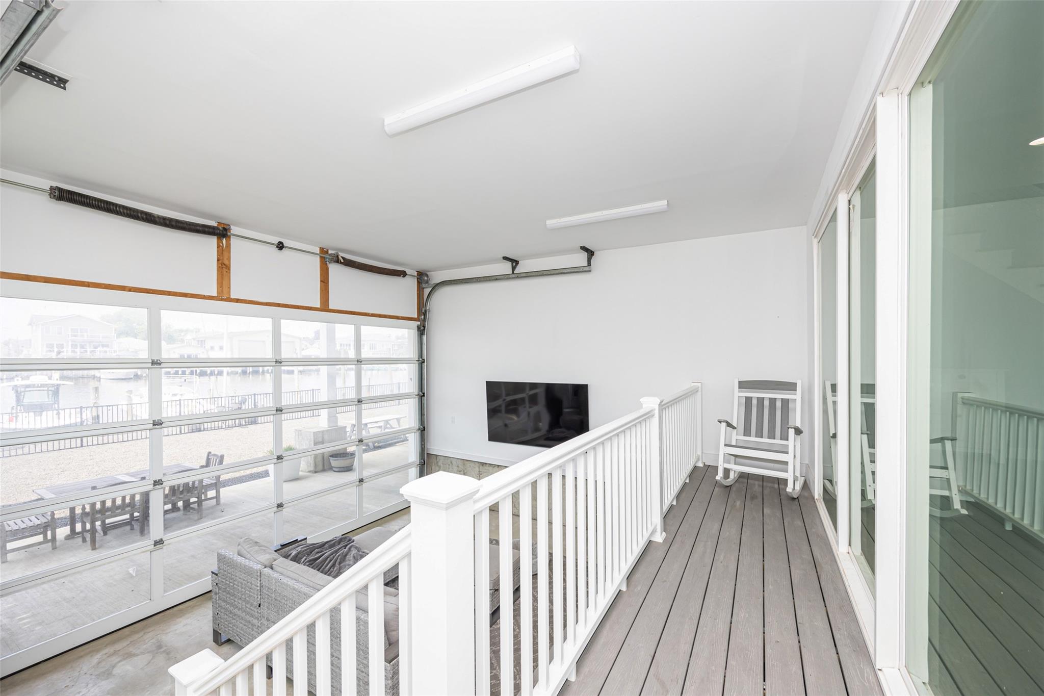 390 E Shore Road, Lindenhurst, NY 11757