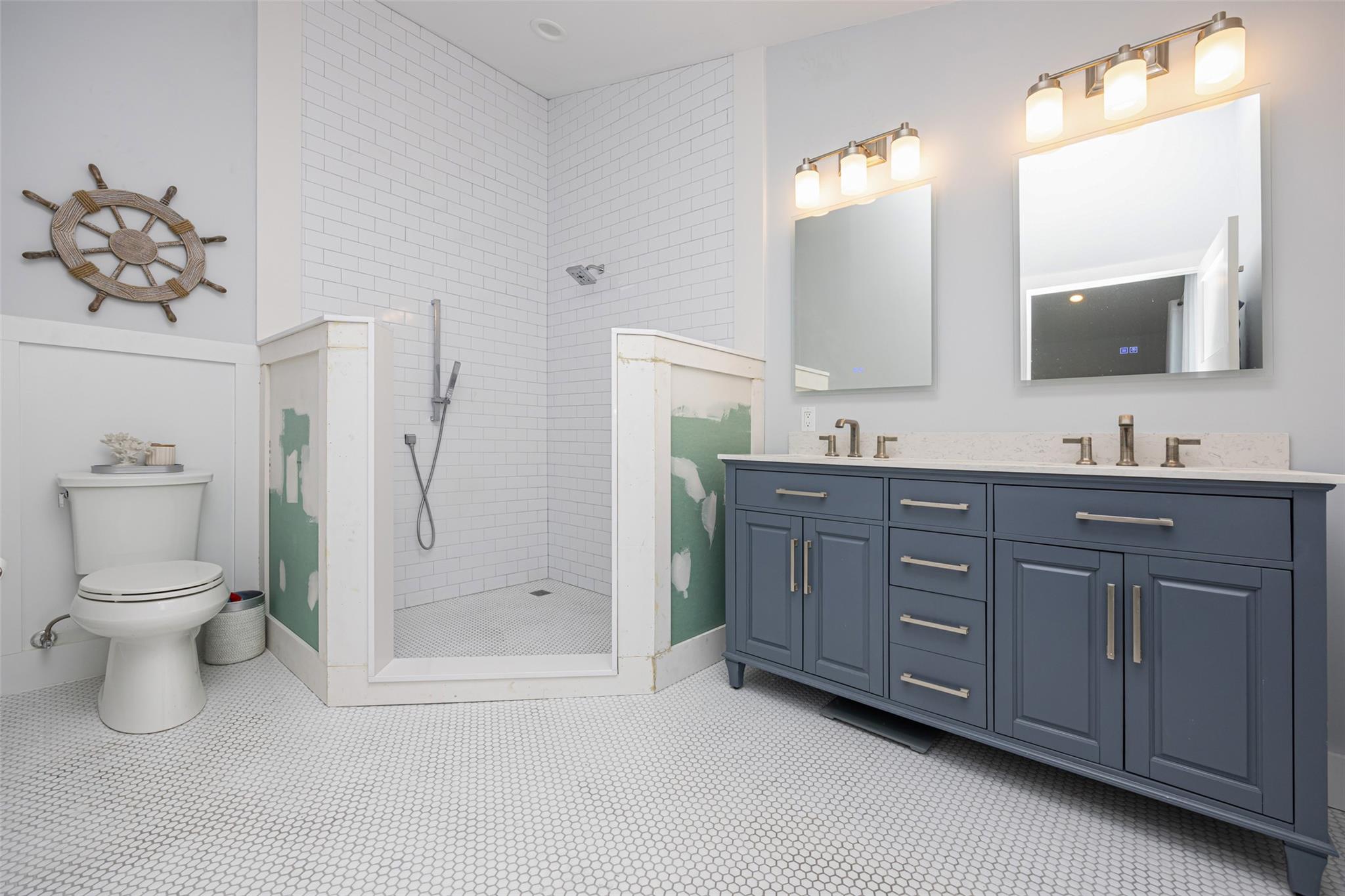 390 E Shore Road, Lindenhurst, NY 11757