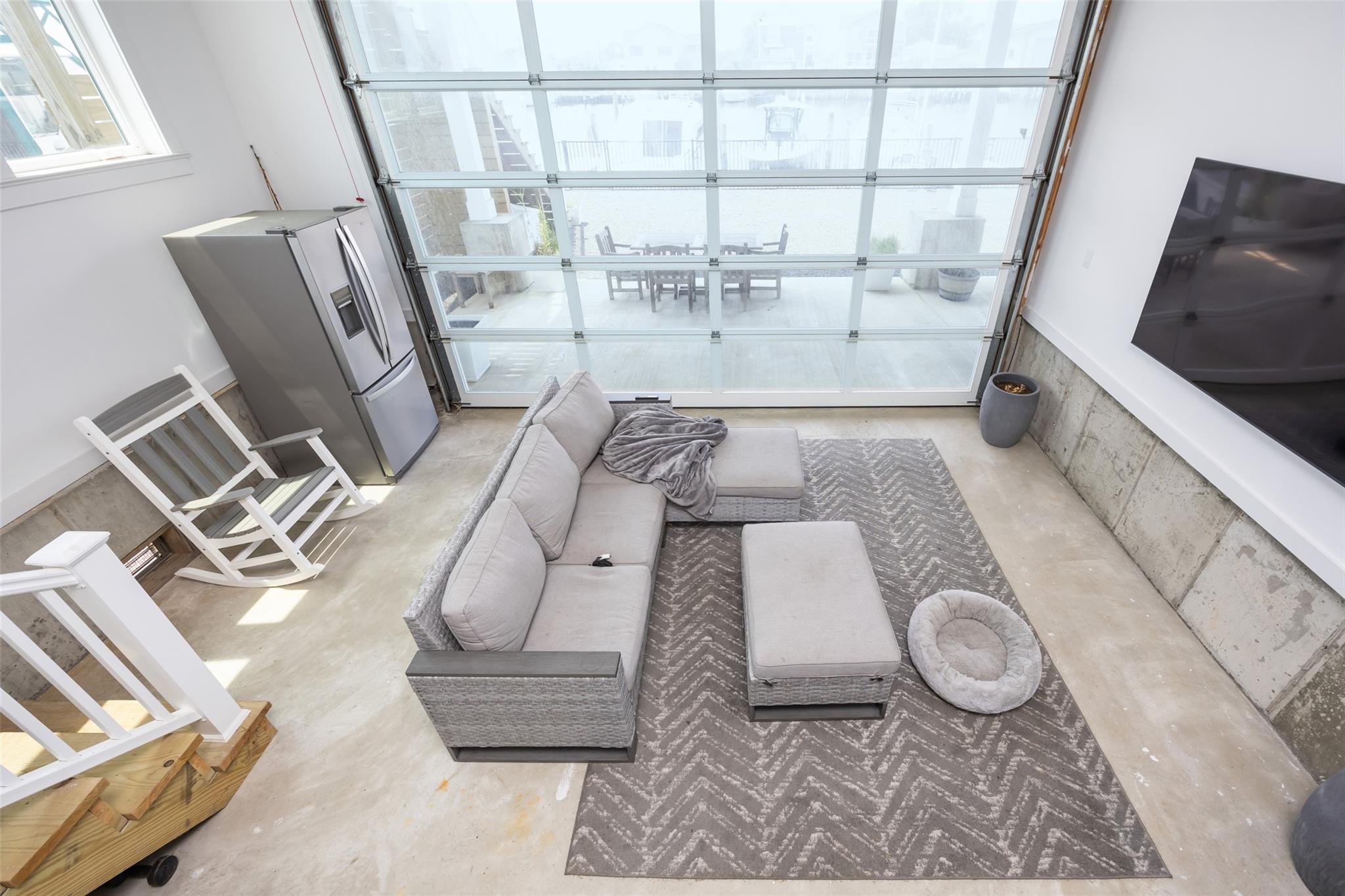 390 E Shore Road, Lindenhurst, NY 11757