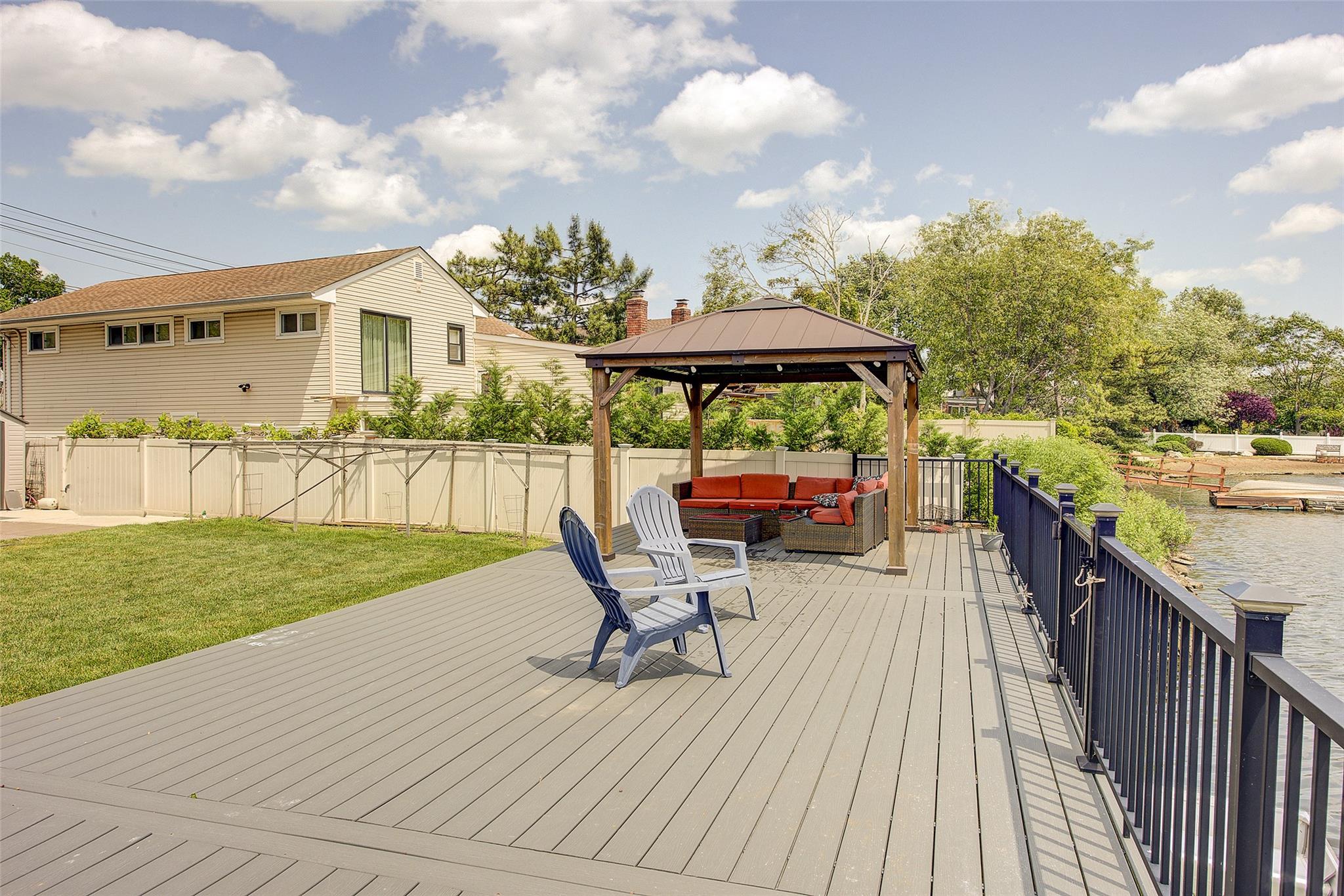 615 Pearl Street, Oceanside, NY 11572