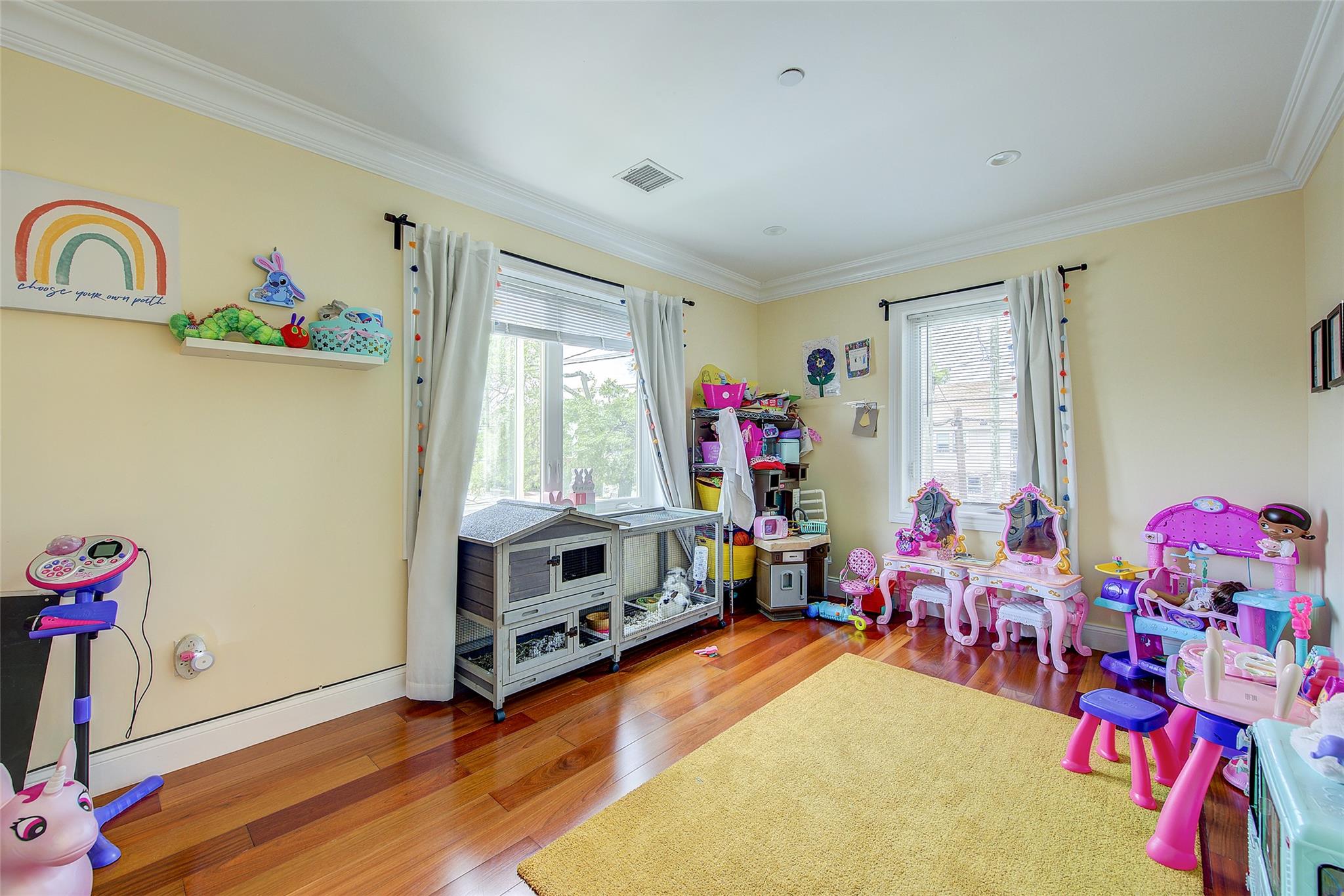 615 Pearl Street, Oceanside, NY 11572