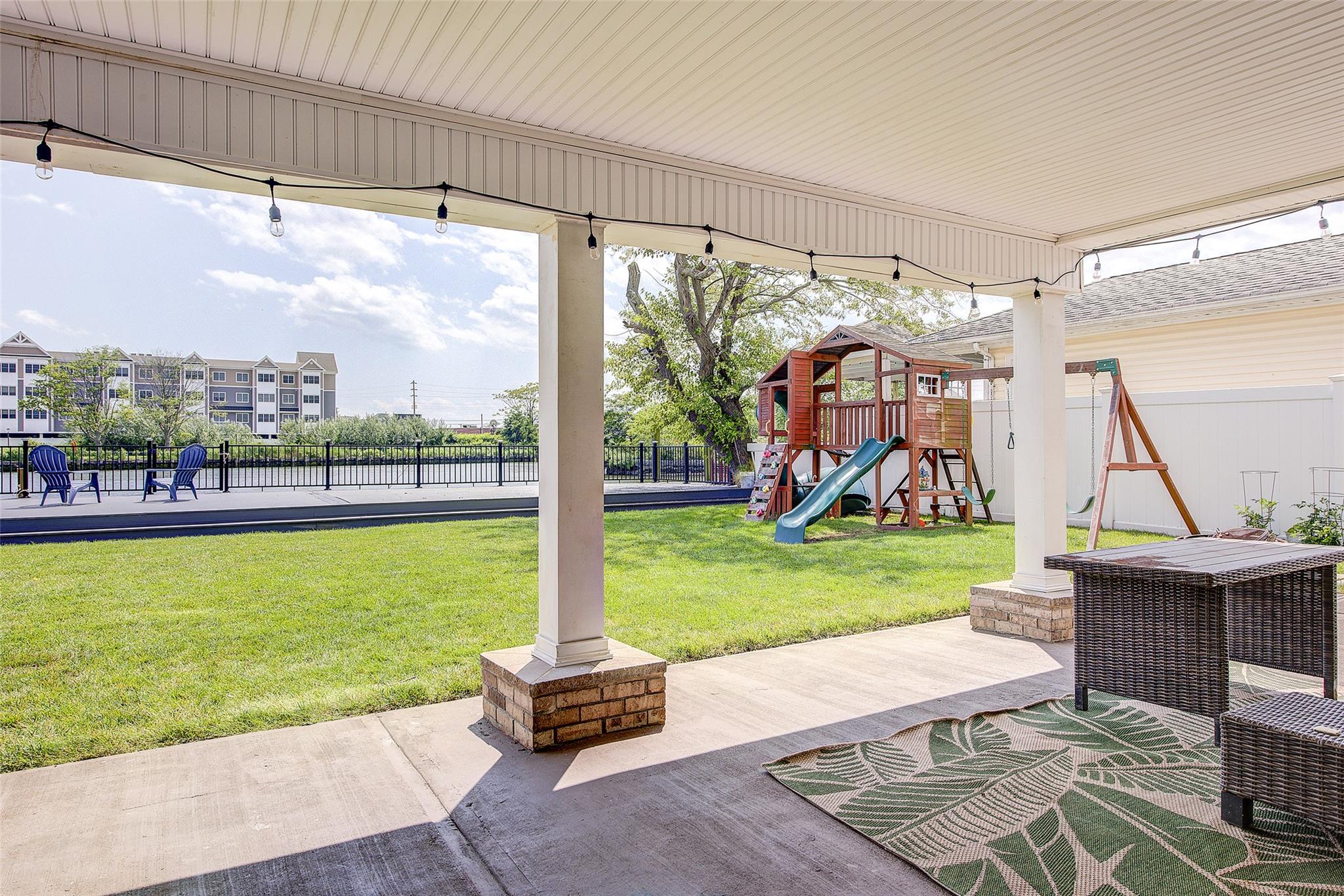 615 Pearl Street, Oceanside, NY 11572