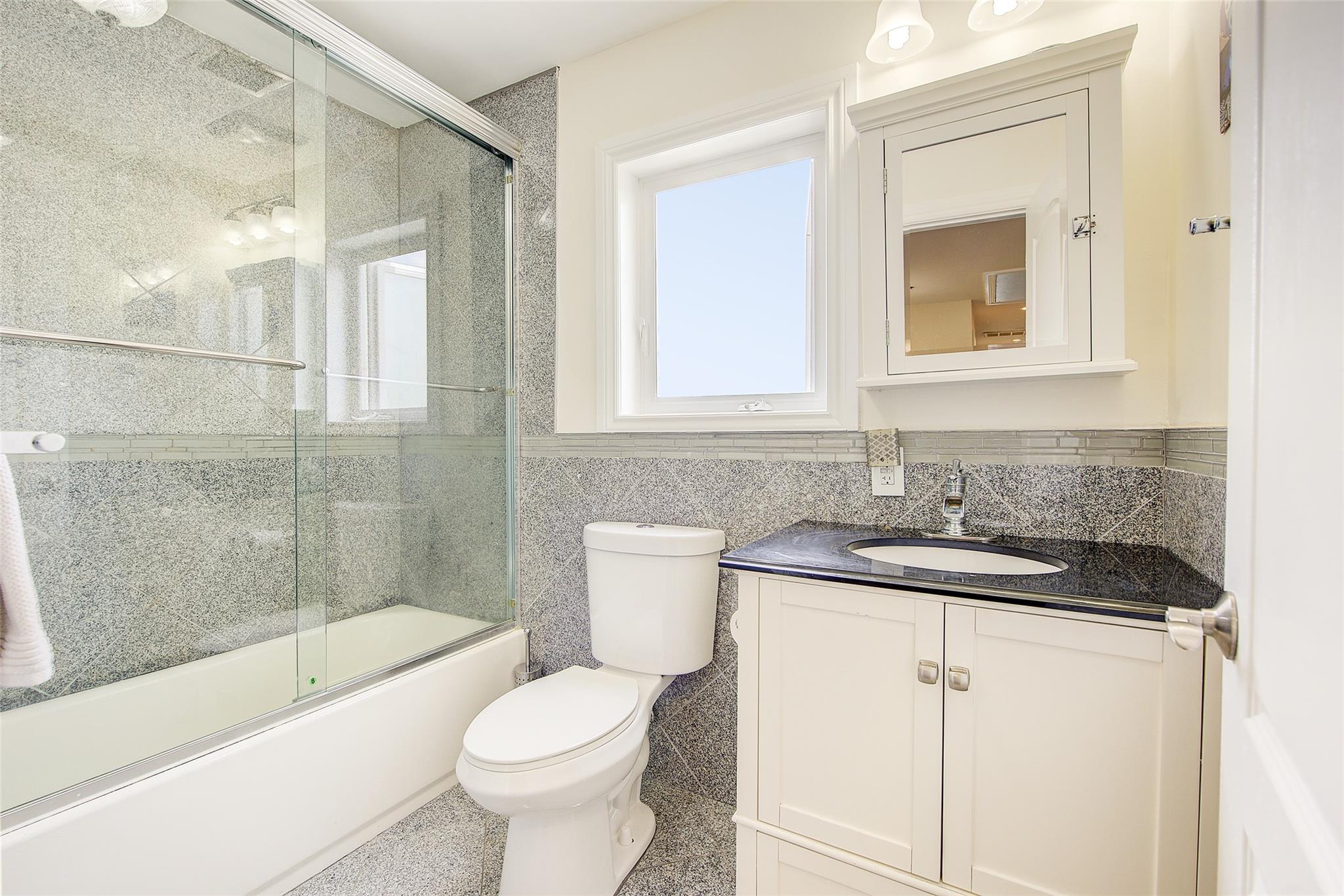 615 Pearl Street, Oceanside, NY 11572