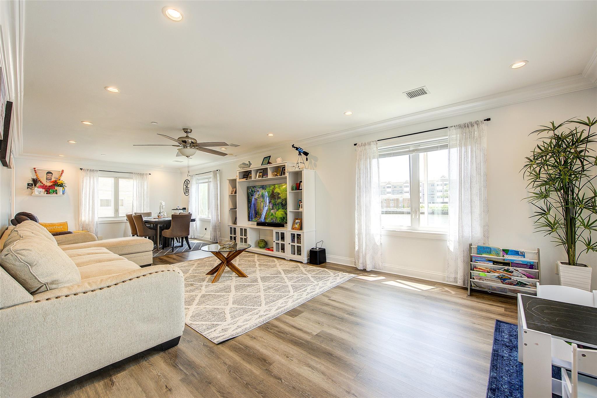 615 Pearl Street, Oceanside, NY 11572