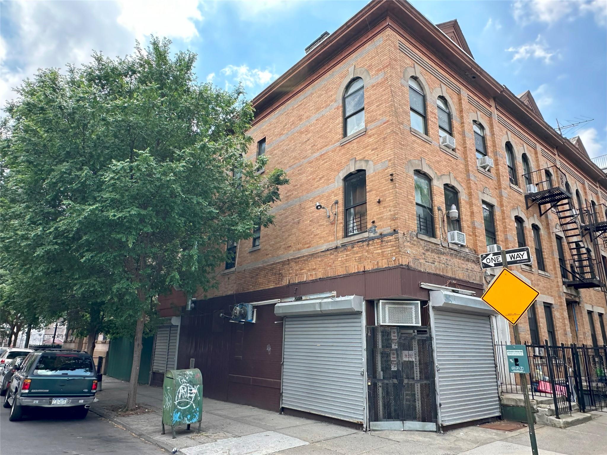 616 Beech Terrace, Bronx, NY 10454