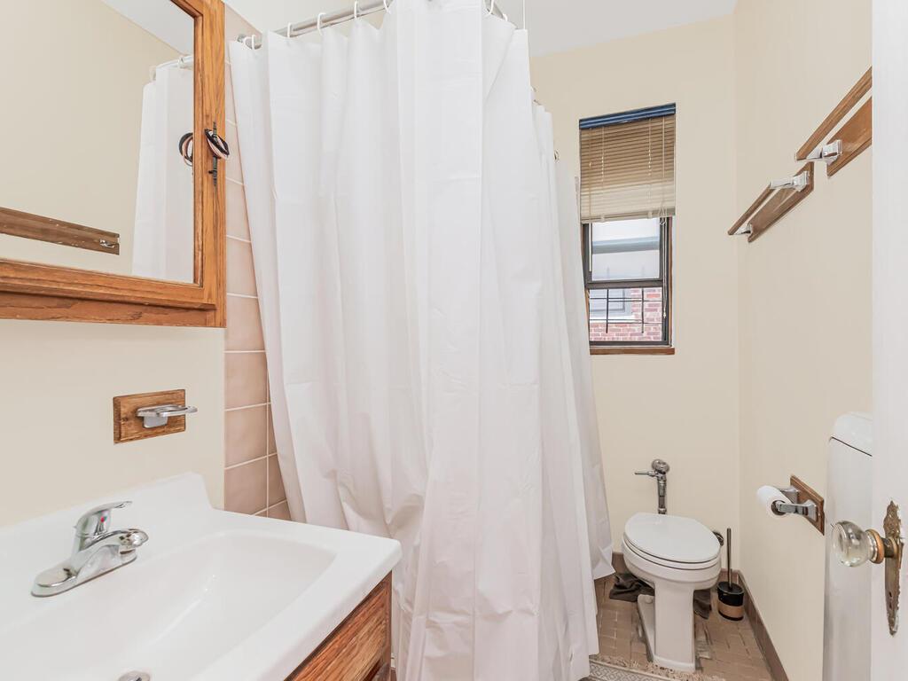 4414 Cayuga Avenue # 6E, Bronx, NY 10471