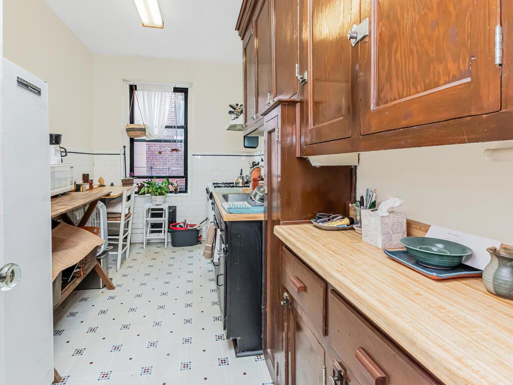 4414 Cayuga Avenue # 6E, Bronx, NY 10471