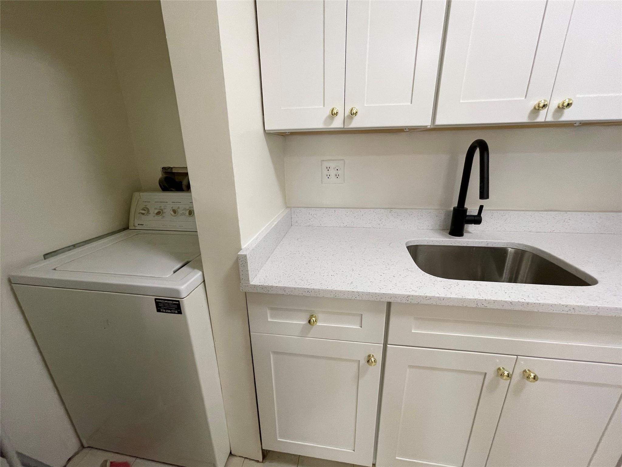 4260 Colden Street # 4B, Flushing, NY 11355