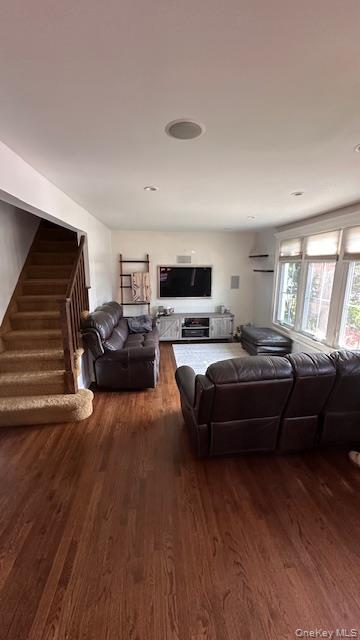 422 Saint Agnes Place, Franklin Square, NY 11010