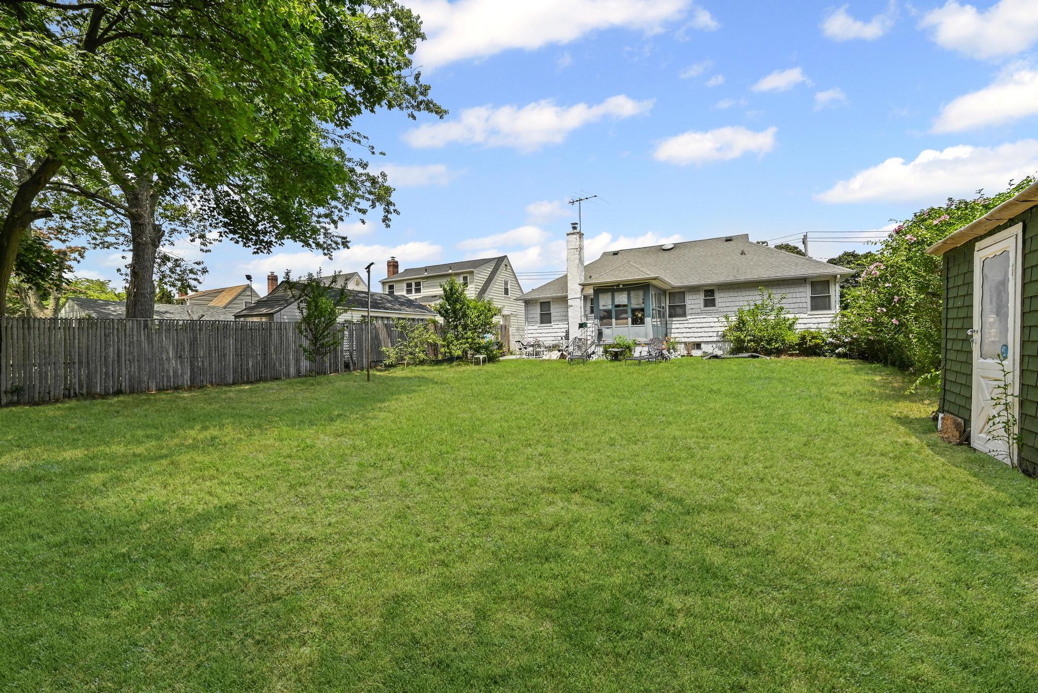 92 Fir Street, Valley Stream, NY 11580