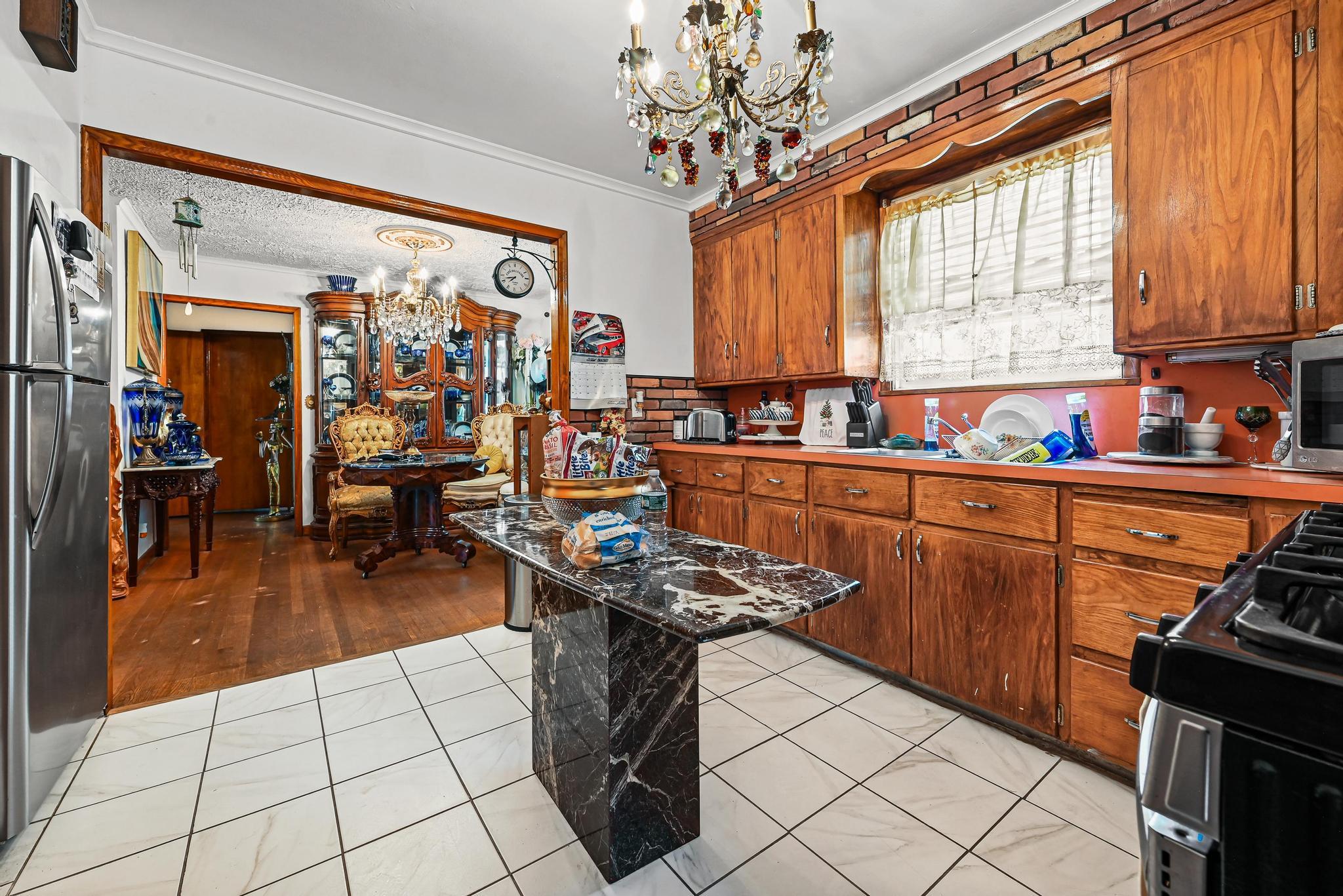 92 Fir Street, Valley Stream, NY 11580