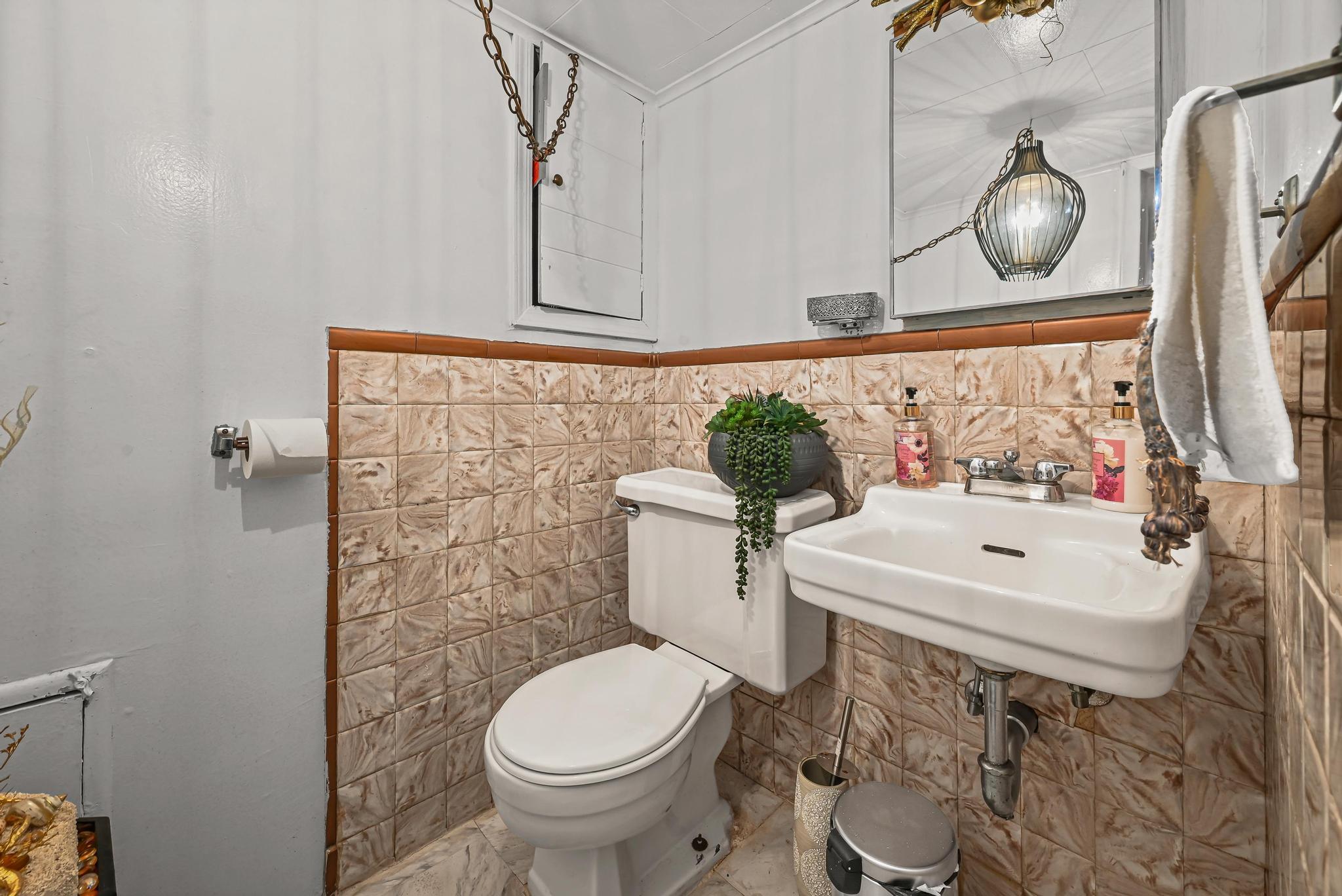 92 Fir Street, Valley Stream, NY 11580