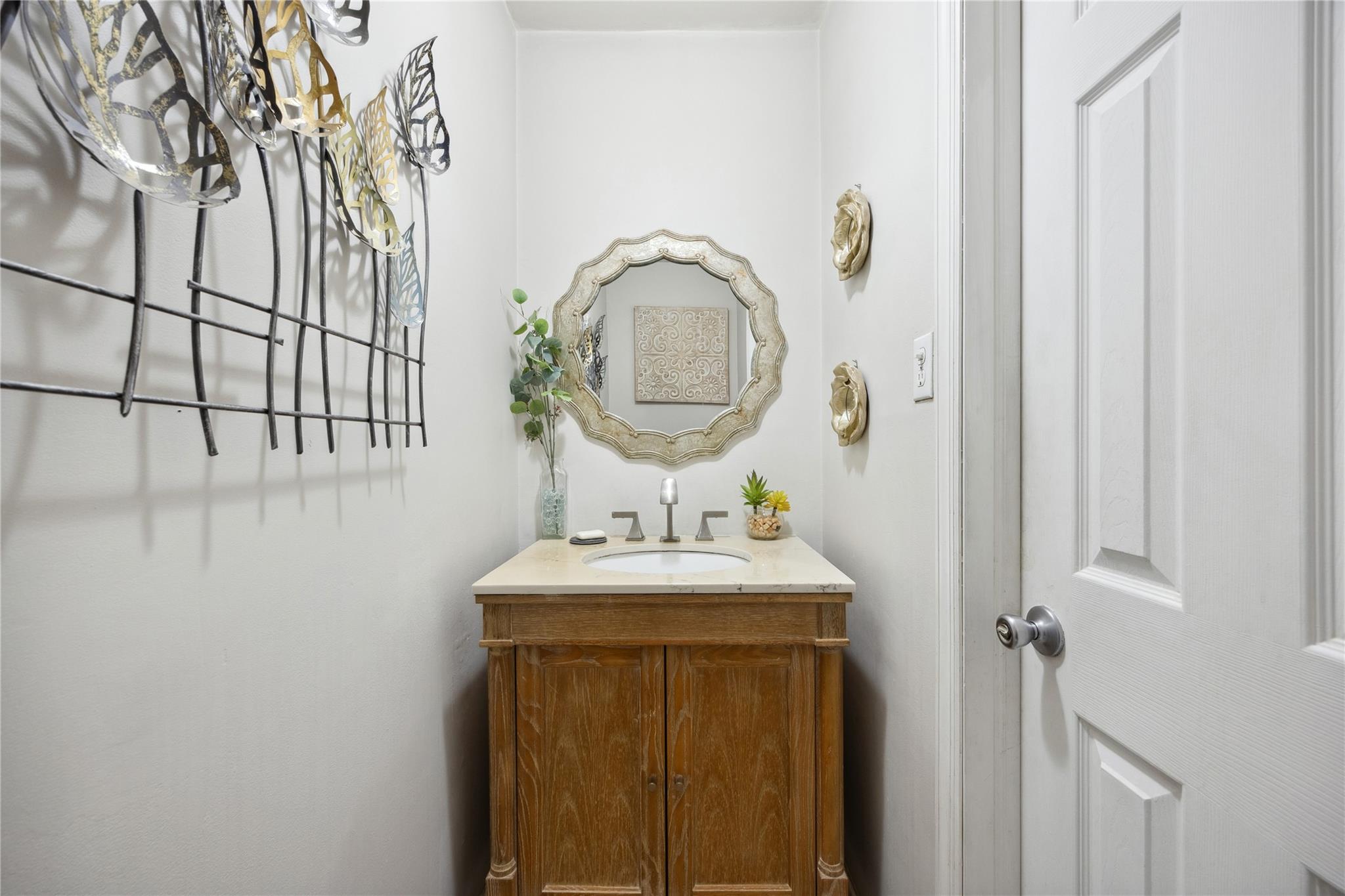 2701 S Seamans Neck, Seaford, NY 11783