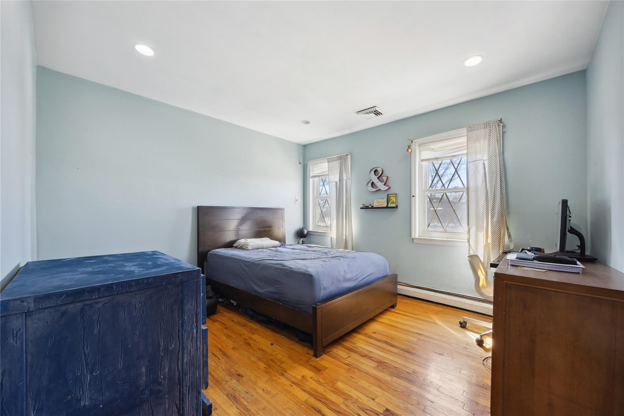 2701 S Seamans Neck, Seaford, NY 11783