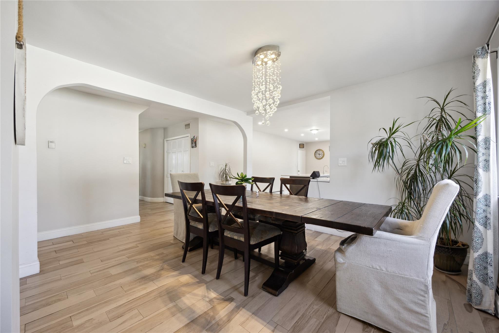 2701 S Seamans Neck, Seaford, NY 11783