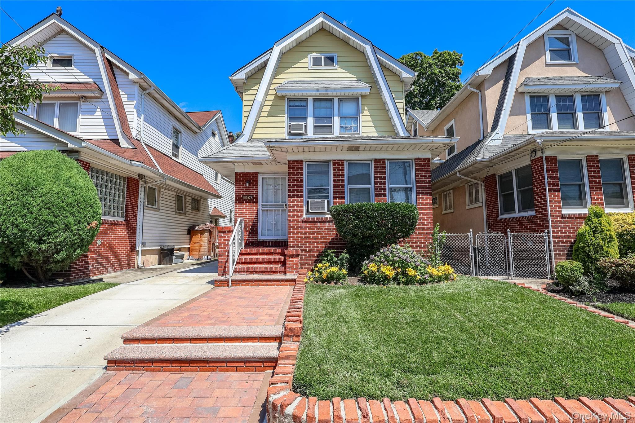151-07 85th Avenue, Briarwood, NY 11432