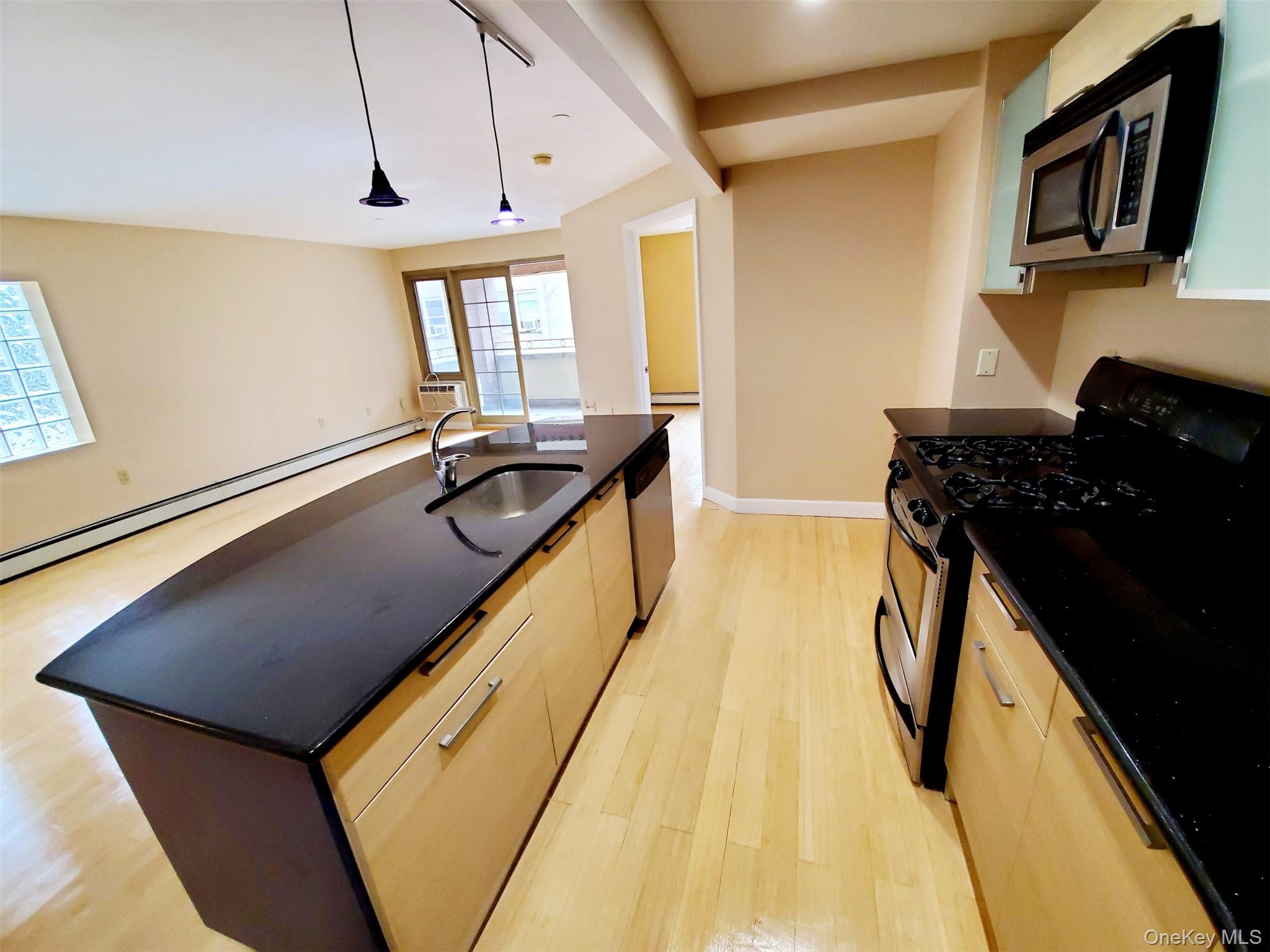 83-75 117th Street # 2D, Kew Gardens, NY 11418