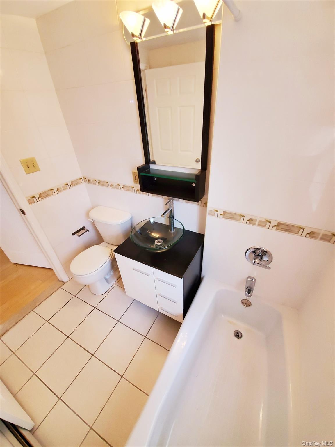 83-75 117th Street # 2D, Kew Gardens, NY 11418