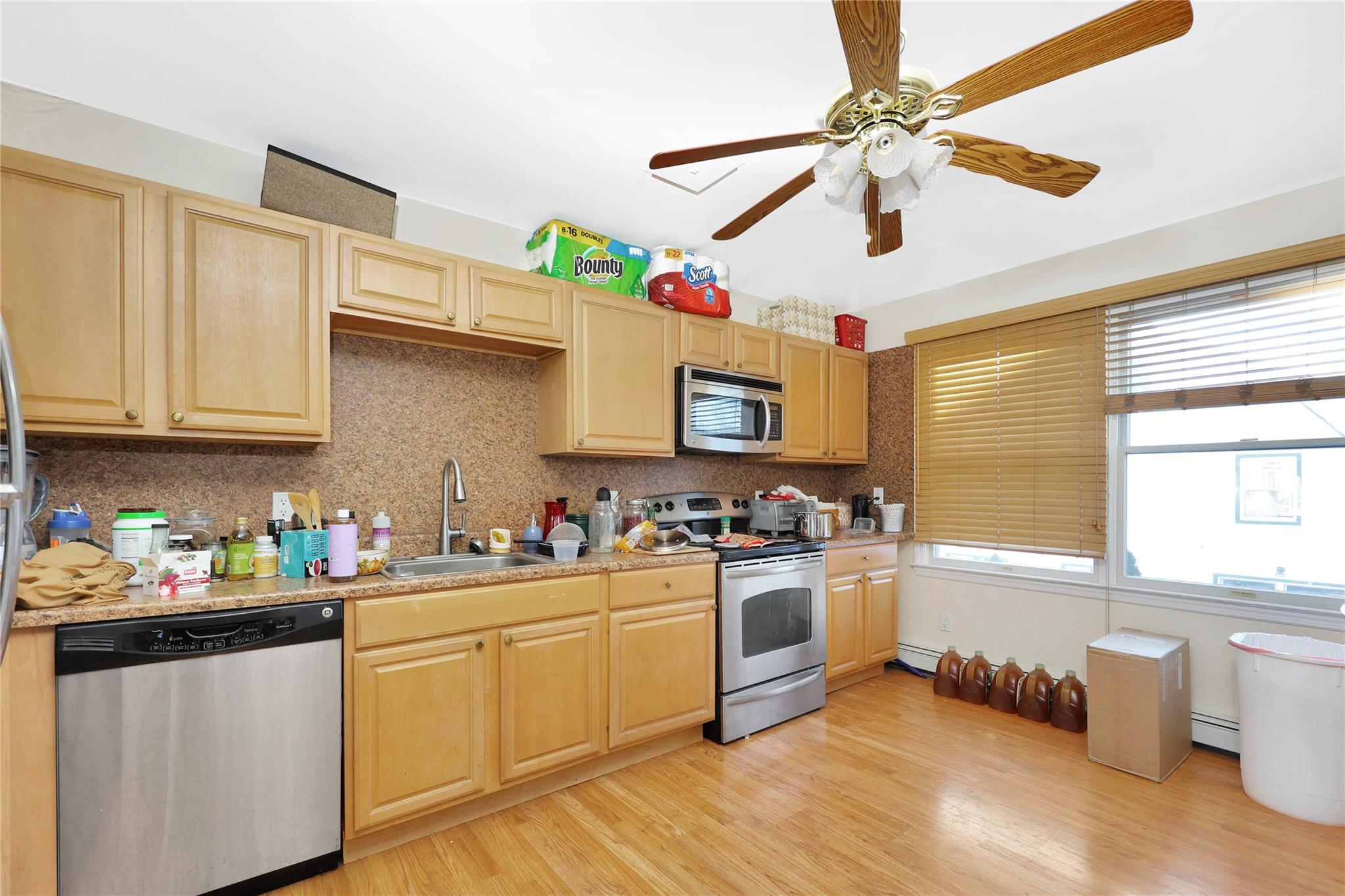 111 Conklin Street, Farmingdale, NY 11735