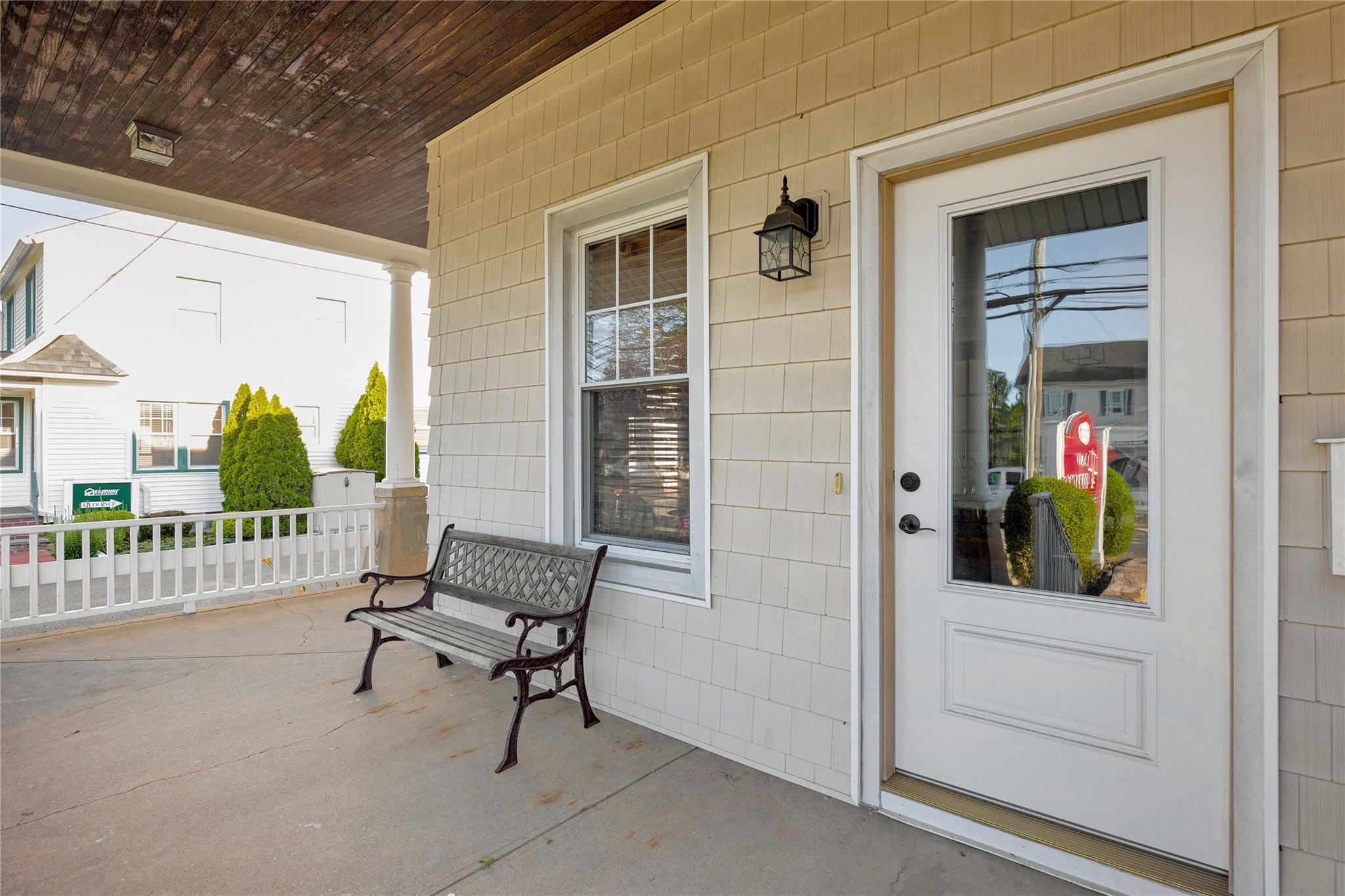 111 Conklin Street, Farmingdale, NY 11735